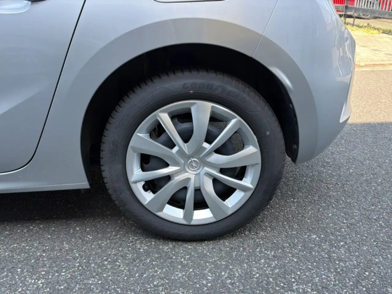 Opel Corsa Edition Einparkhilfe Sitzheizung 11