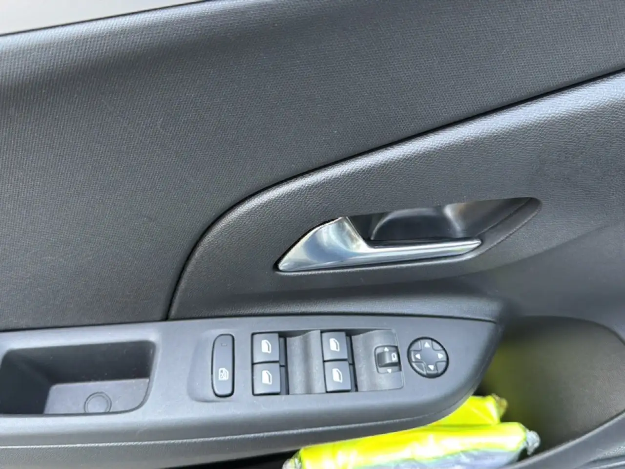 Opel Corsa Edition Einparkhilfe Sitzheizung 12