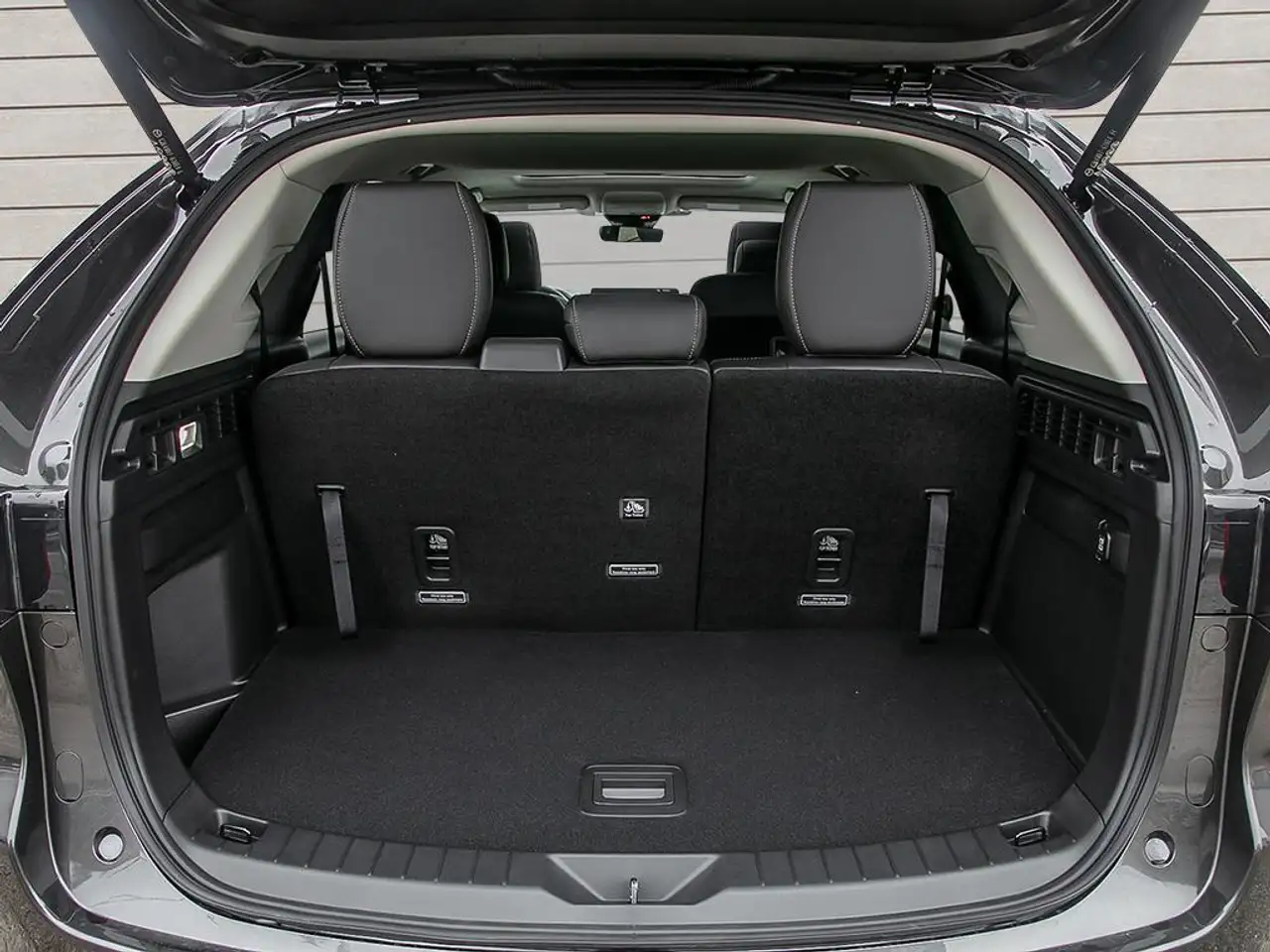 Mazda CX-90 PHEV снимка Mazda CX-90 PHEV
