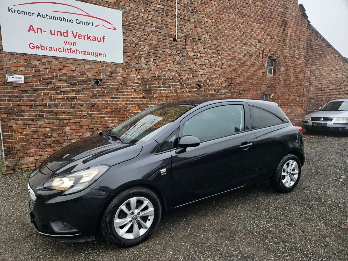 Opel Corsa E 1.4 Drive Schwarz - 1