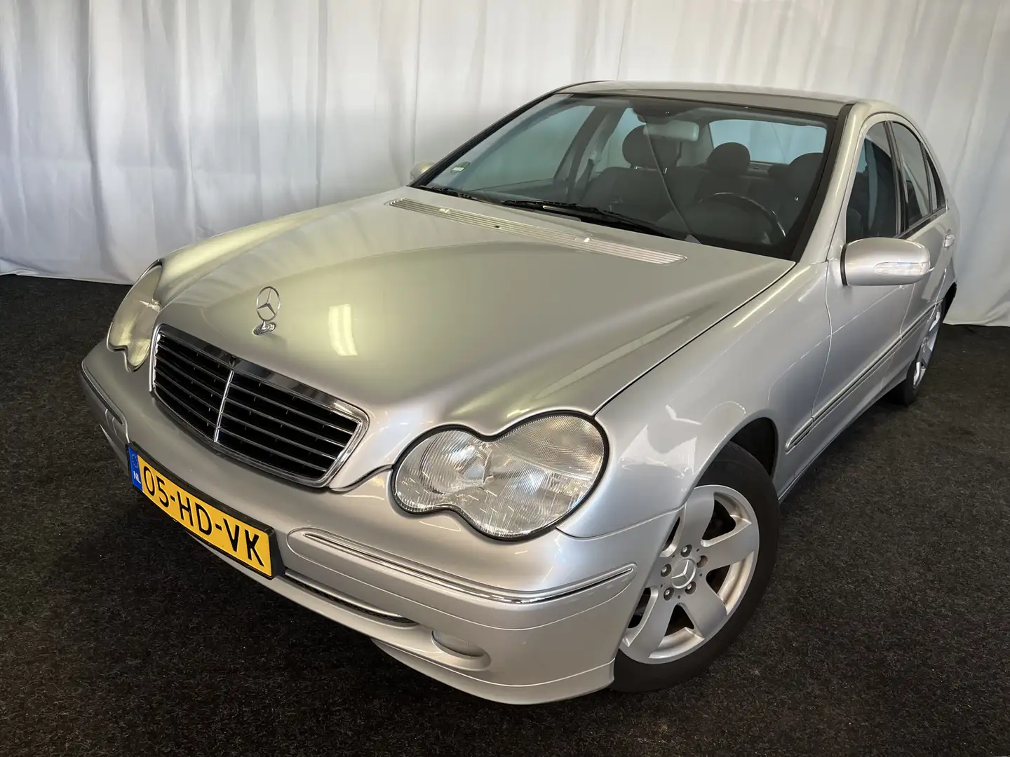 Mercedes-Benz C 240 Elegance ECC/LMV/RADIO/AUTOMAAT/6 CILINDER Grijs - 1