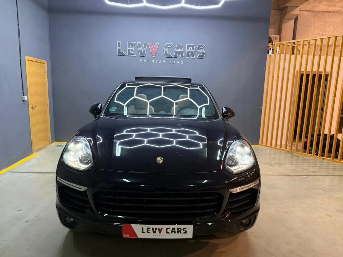 Porsche Cayenne Diesel Schwarz - 2