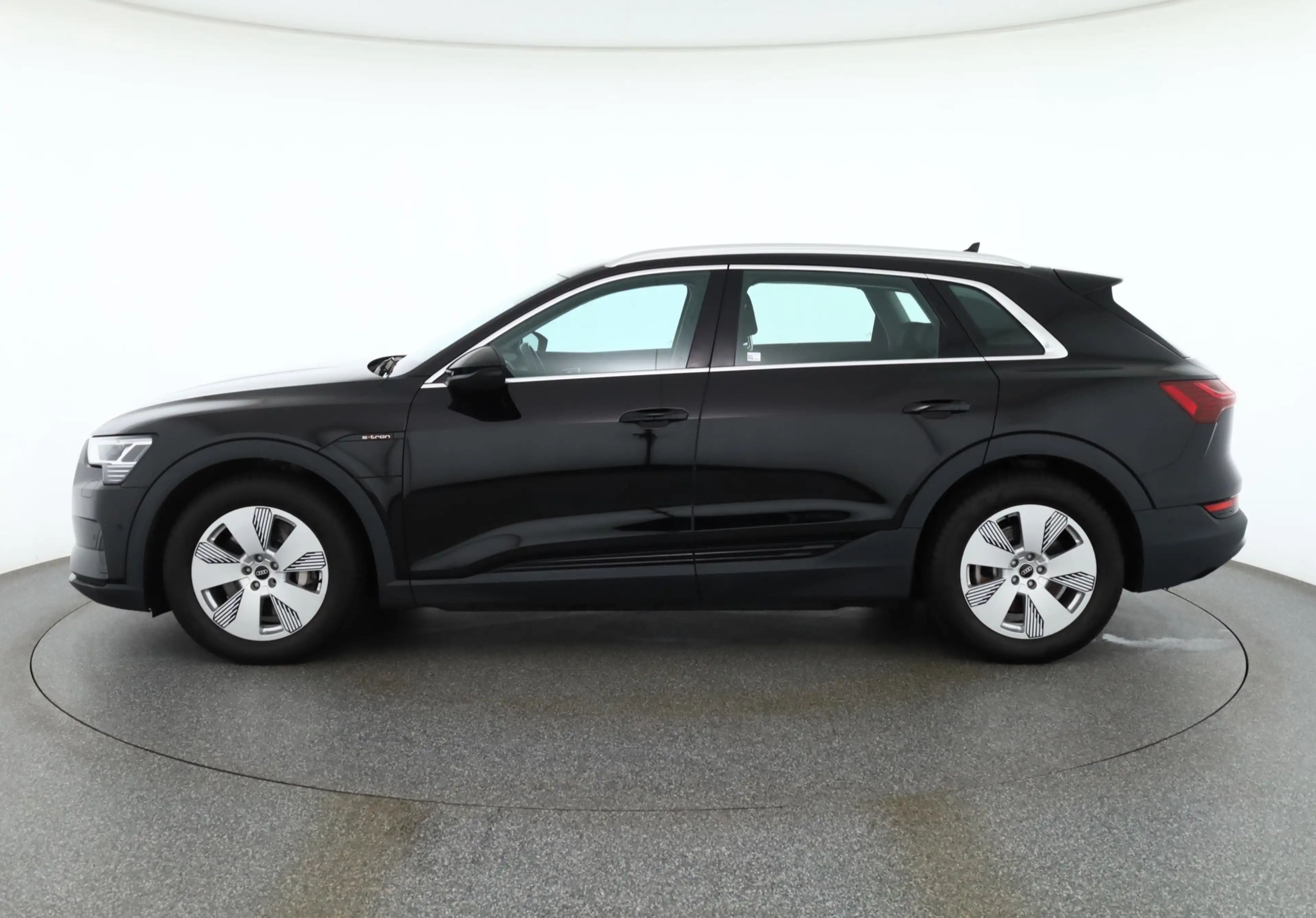 Audi e-tron 50 quattro LED Navi Standheizung DAB 1.Hd — photo 2