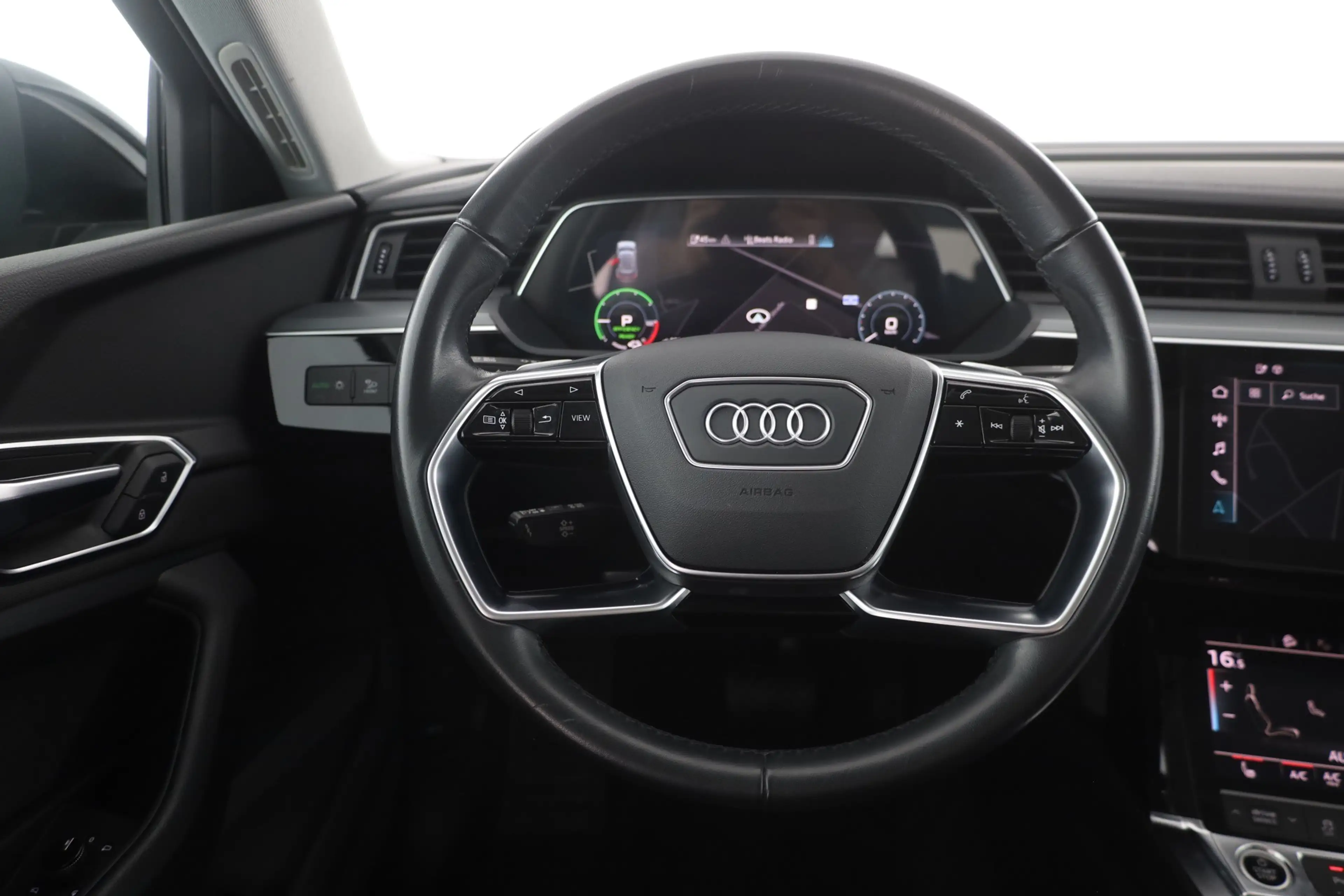 Audi e-tron 50 quattro LED Navi Standheizung DAB 1.Hd — photo 13
