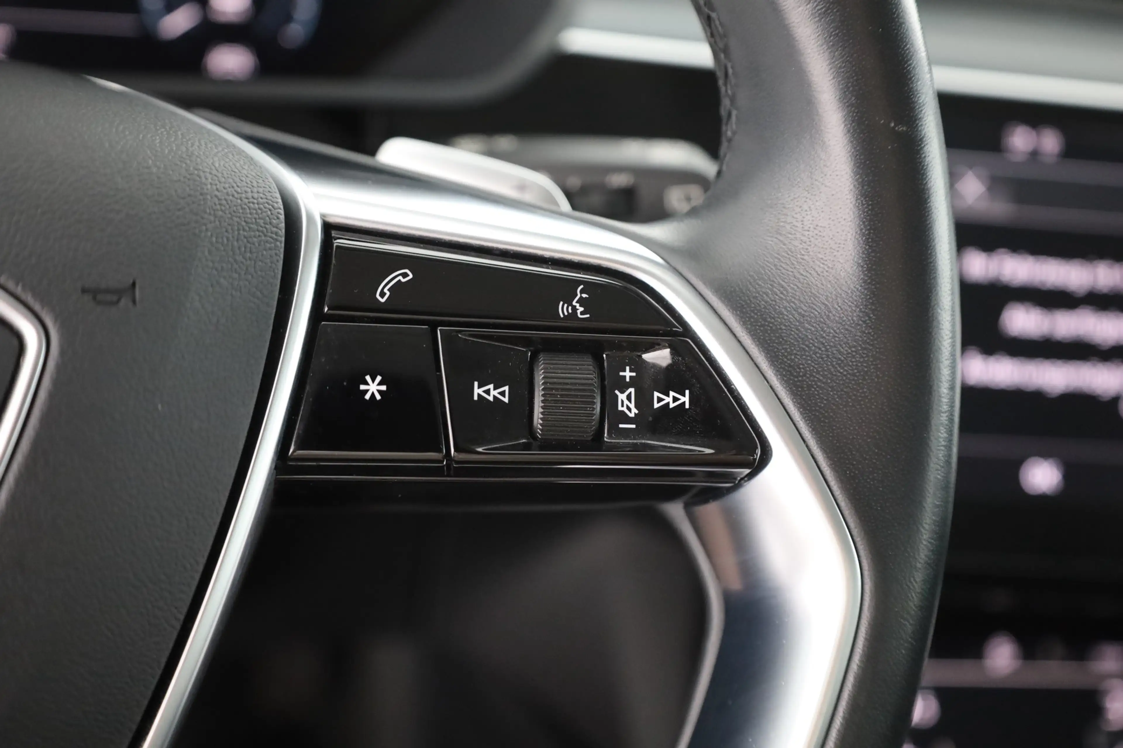 Audi e-tron 50 quattro LED Navi Standheizung DAB 1.Hd — photo 15