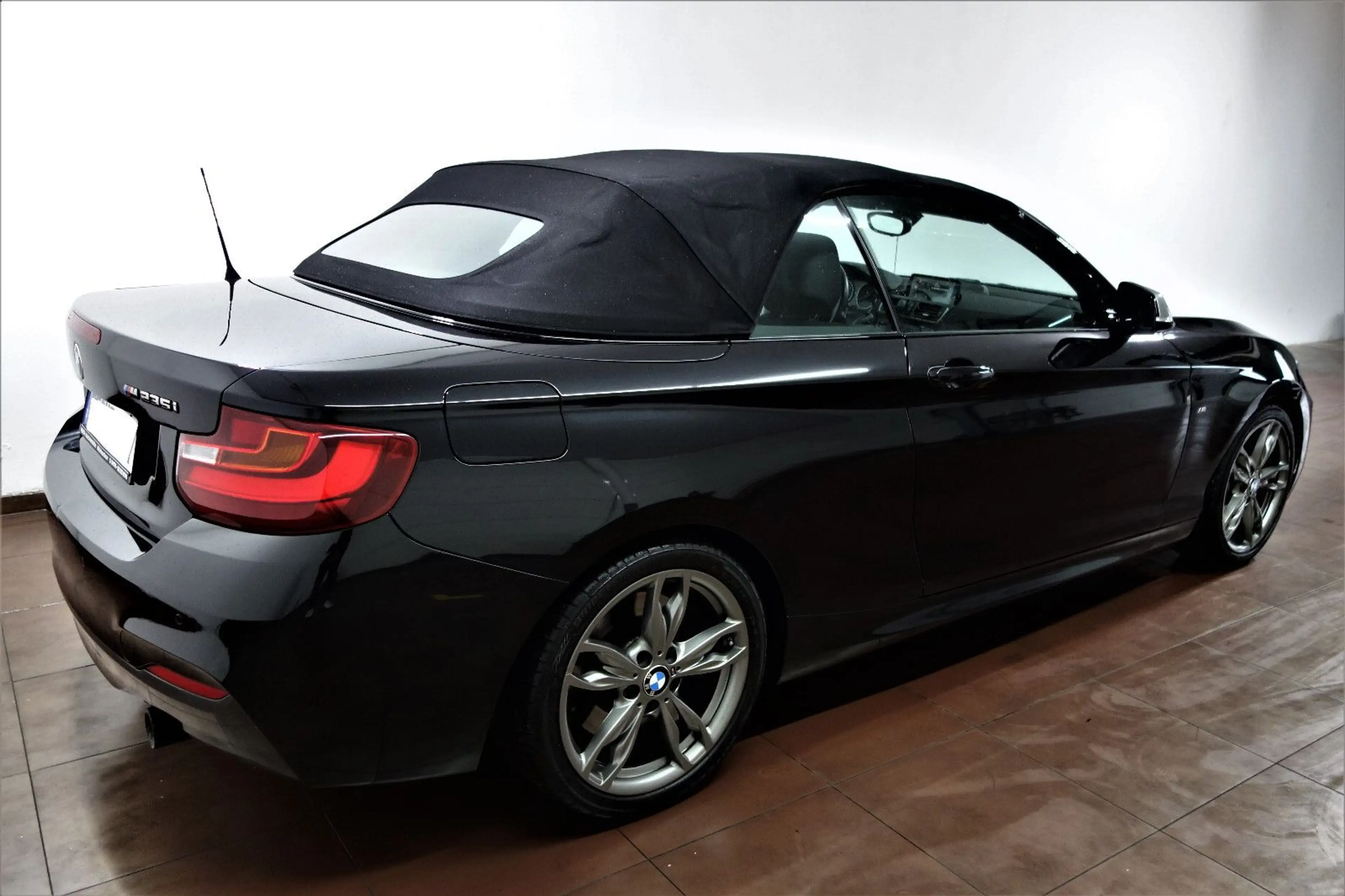 BMW 235 i Cabrio Leder/Xenon/Navi/Klimaauto/18-Zoll — photo 8