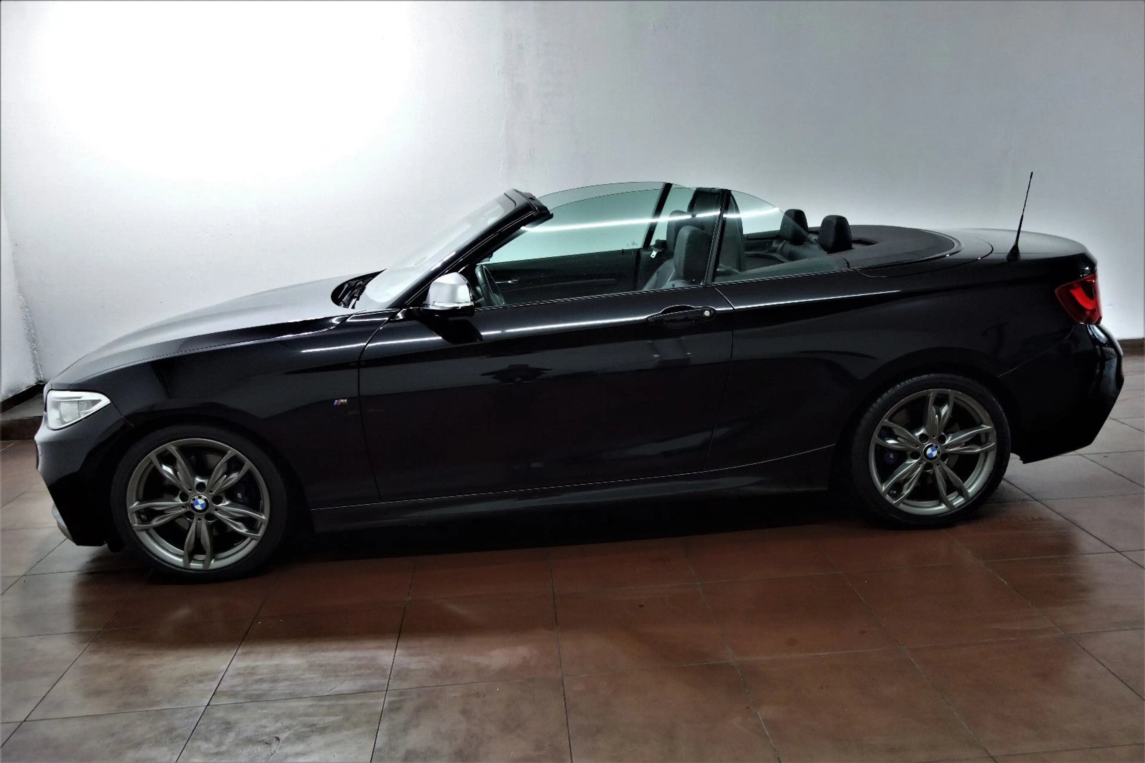 BMW 235 i Cabrio Leder/Xenon/Navi/Klimaauto/18-Zoll — photo 12