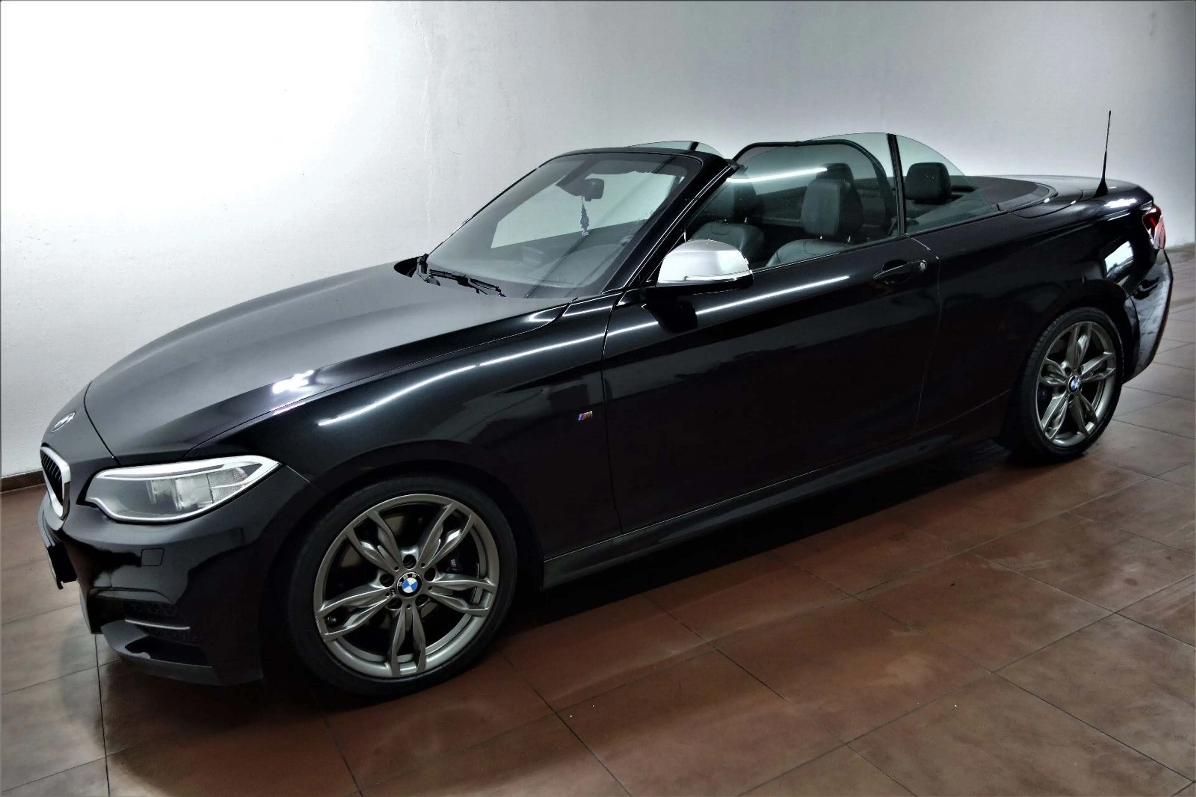 BMW 235 i Cabrio Leder/Xenon/Navi/Klimaauto/18-Zoll — photo 3