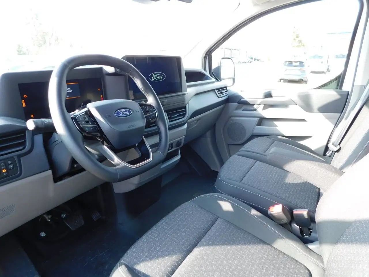 Ford Transit Custom Kombi 320 L2 Trend Autom. 5J.Gara 9