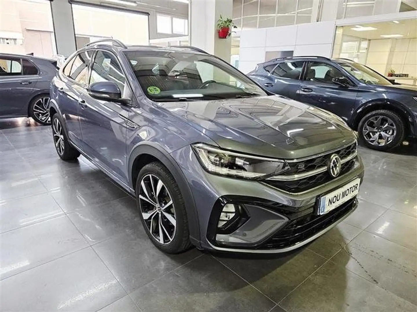 Volkswagen Taigo 1.5 TSI R-Line DSG 110kW Gris - 2
