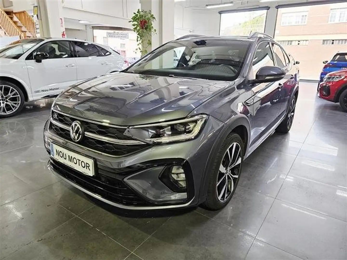 Volkswagen Taigo 1.5 TSI R-Line DSG 110kW Gris - 1