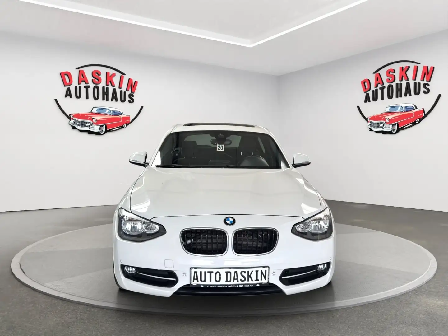 BMW 116 Baureihe 1 Lim. 5-trg. 116 i*AUTOMATIK Weiß - 2