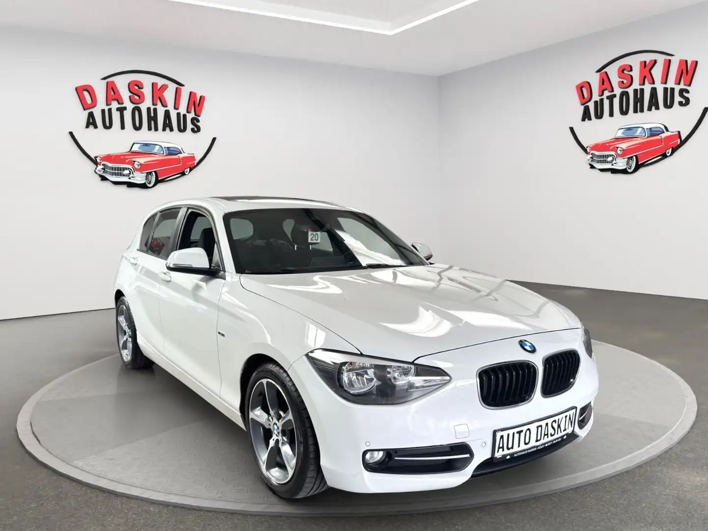 BMW 116 Baureihe 1 Lim. 5-trg. 116 i*AUTOMATIK Weiß - 1