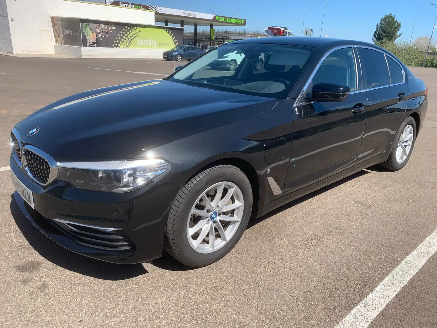 BMW 530 530e iPerformance - 1