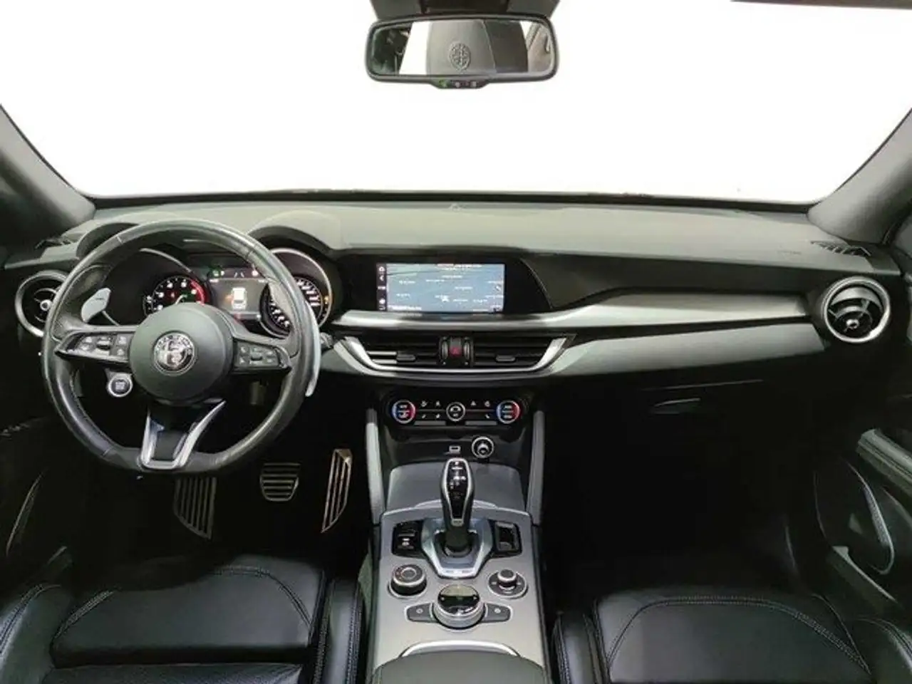 Alfa Romeo Stelvio 2023