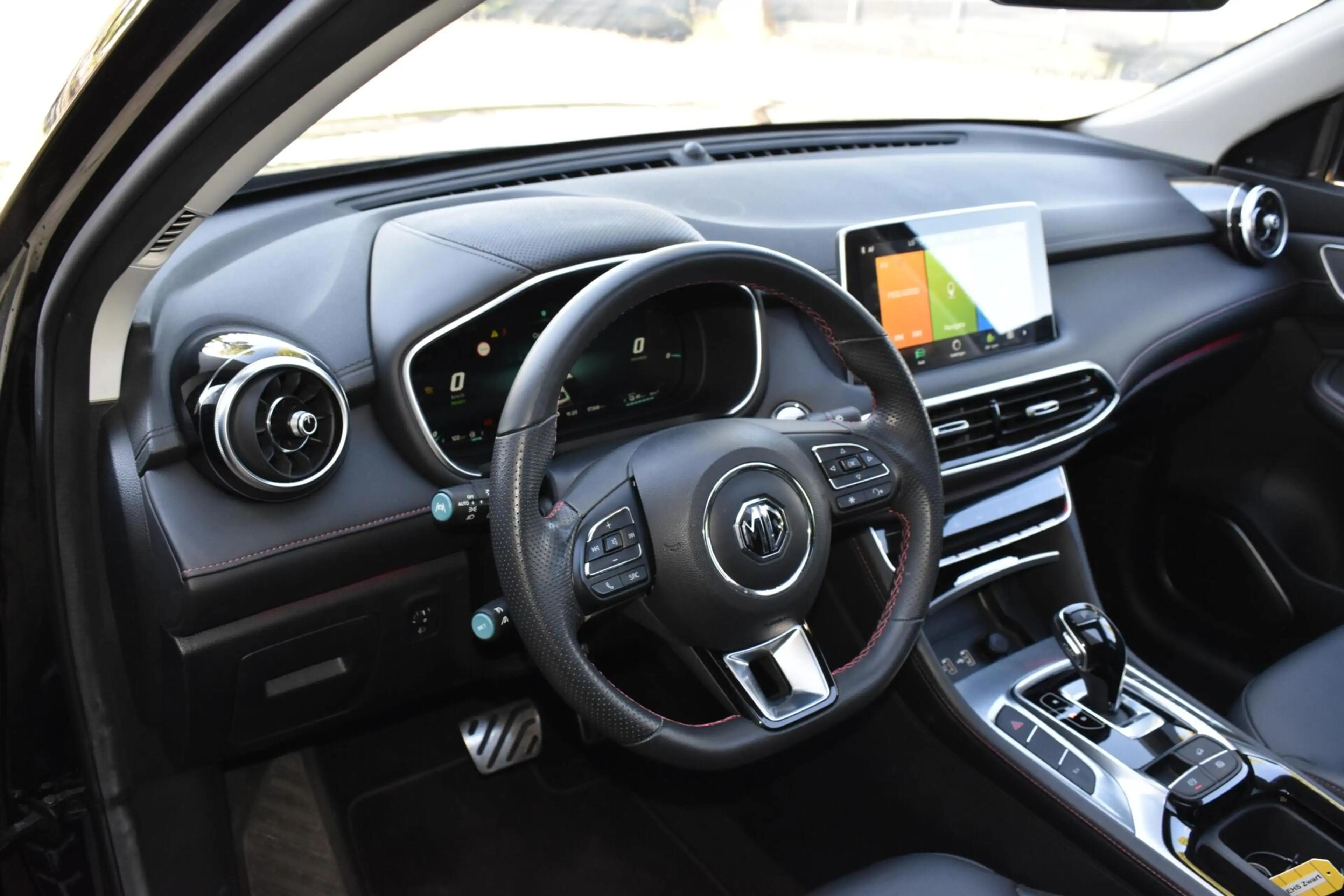 MG EHS 1.5 TGDI Luxury Plug In Hybrid PANORAMADAK/LEDER/D — photo 8
