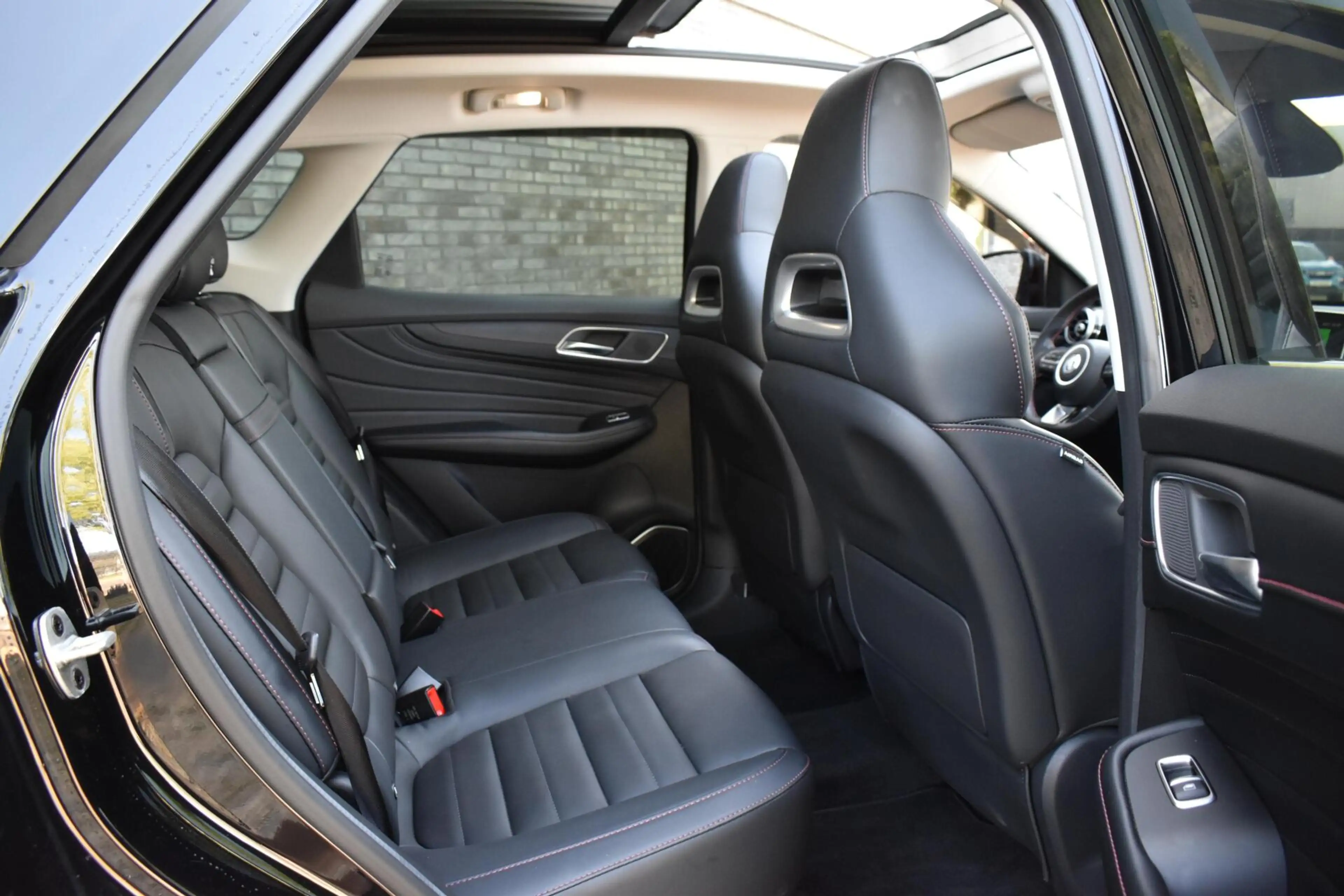 MG EHS 1.5 TGDI Luxury Plug In Hybrid PANORAMADAK/LEDER/D — photo 9