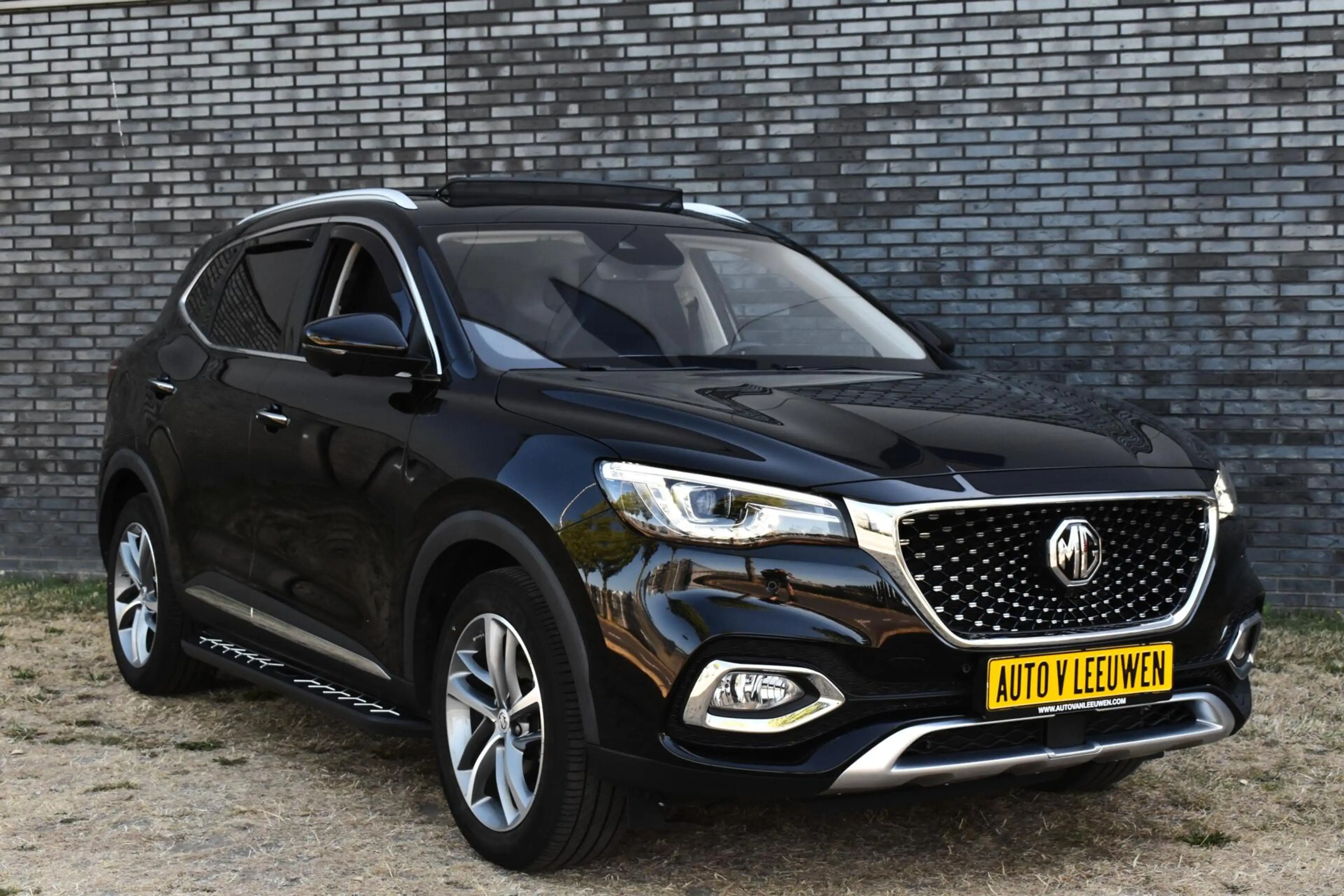 MG EHS 1.5 TGDI Luxury Plug In Hybrid PANORAMADAK/LEDER/D — photo 32