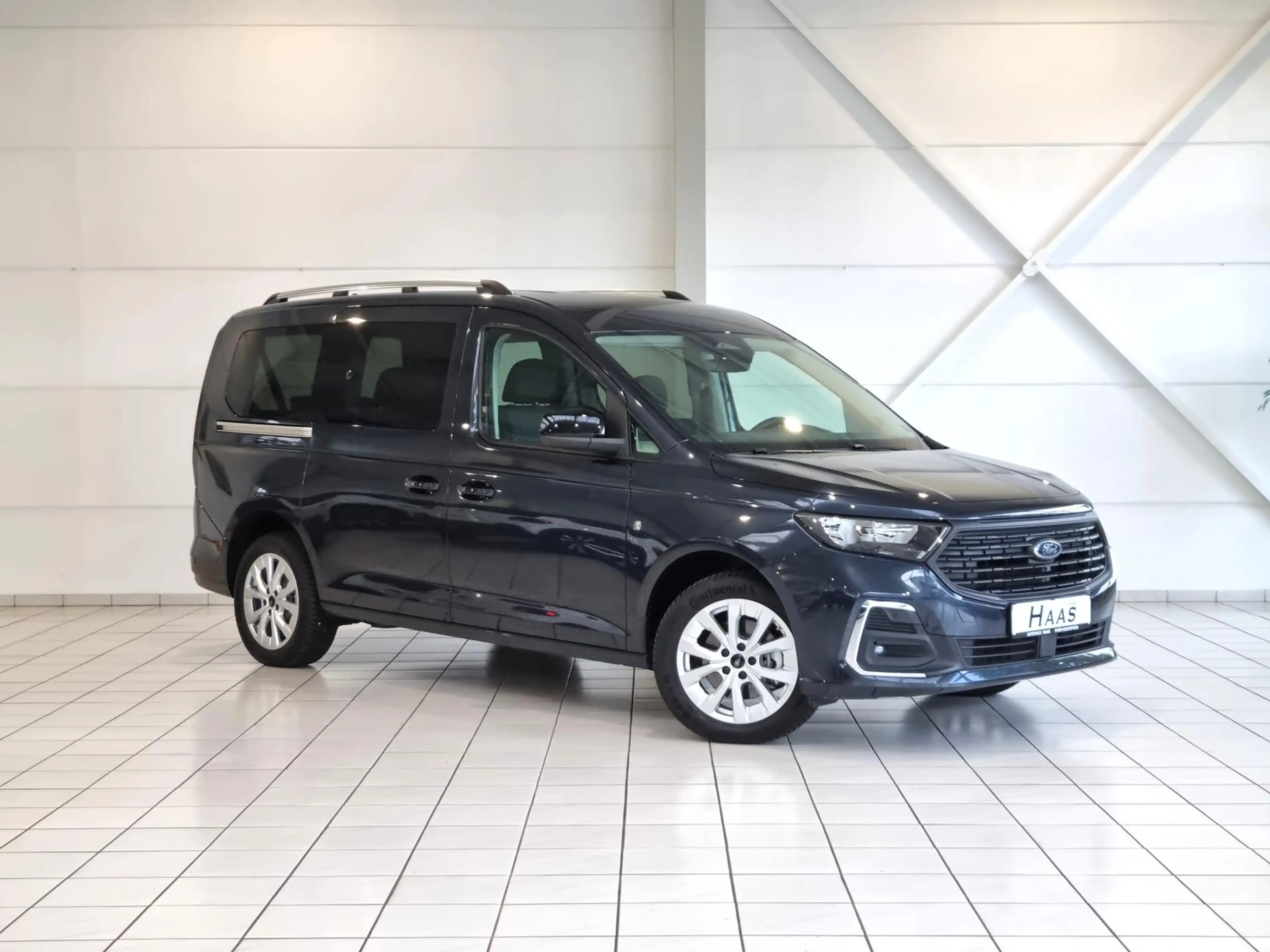 Ford Tourneo Connect Grand Tourneo Connect Titanium PHEV 150 PS #7 Sitz — photo 4
