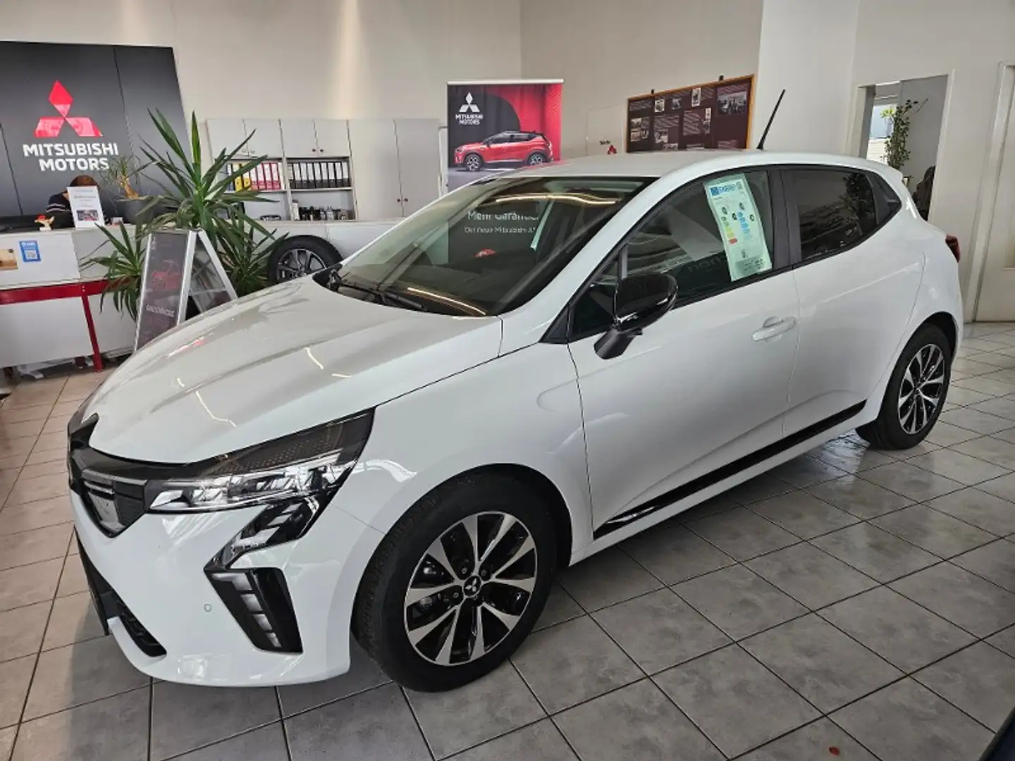 Mitsubishi Colt PLUS 1.0 Benziner 5-Gang Blanc - 1