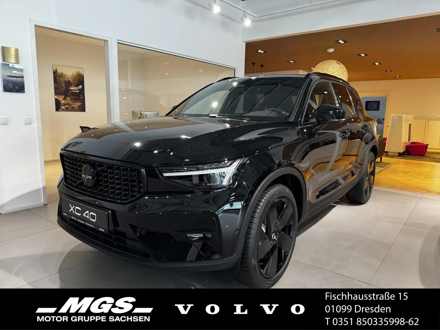 Volvo XC40 Ultra Black Edition B3 #360°# Premium Sound Schwarz - 1