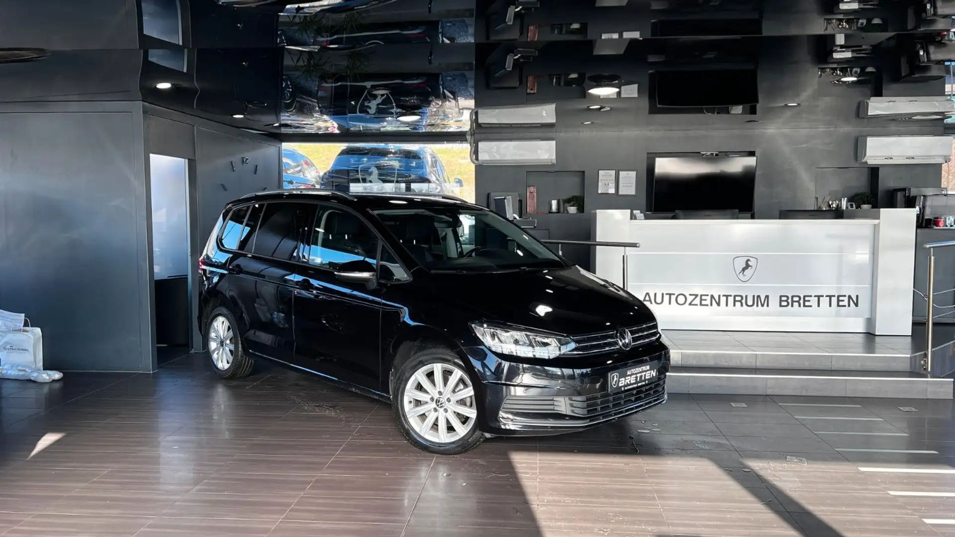 Volkswagen Touran 2.0 TDI DSG*Kamera*ACC*AHK*7-Sitzer Schwarz - 2