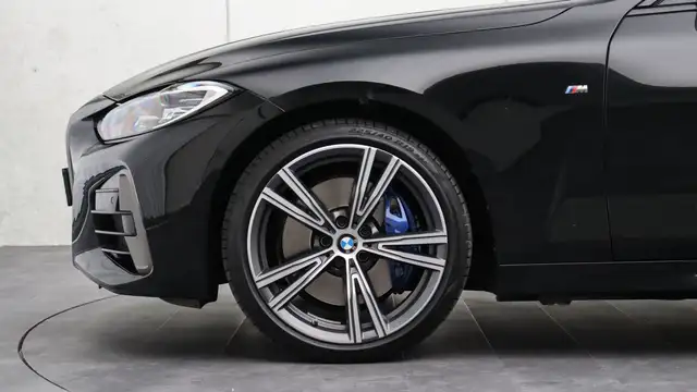 BMW 4 Series view 6