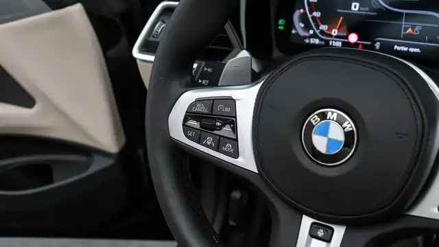 BMW 4 Series view 18