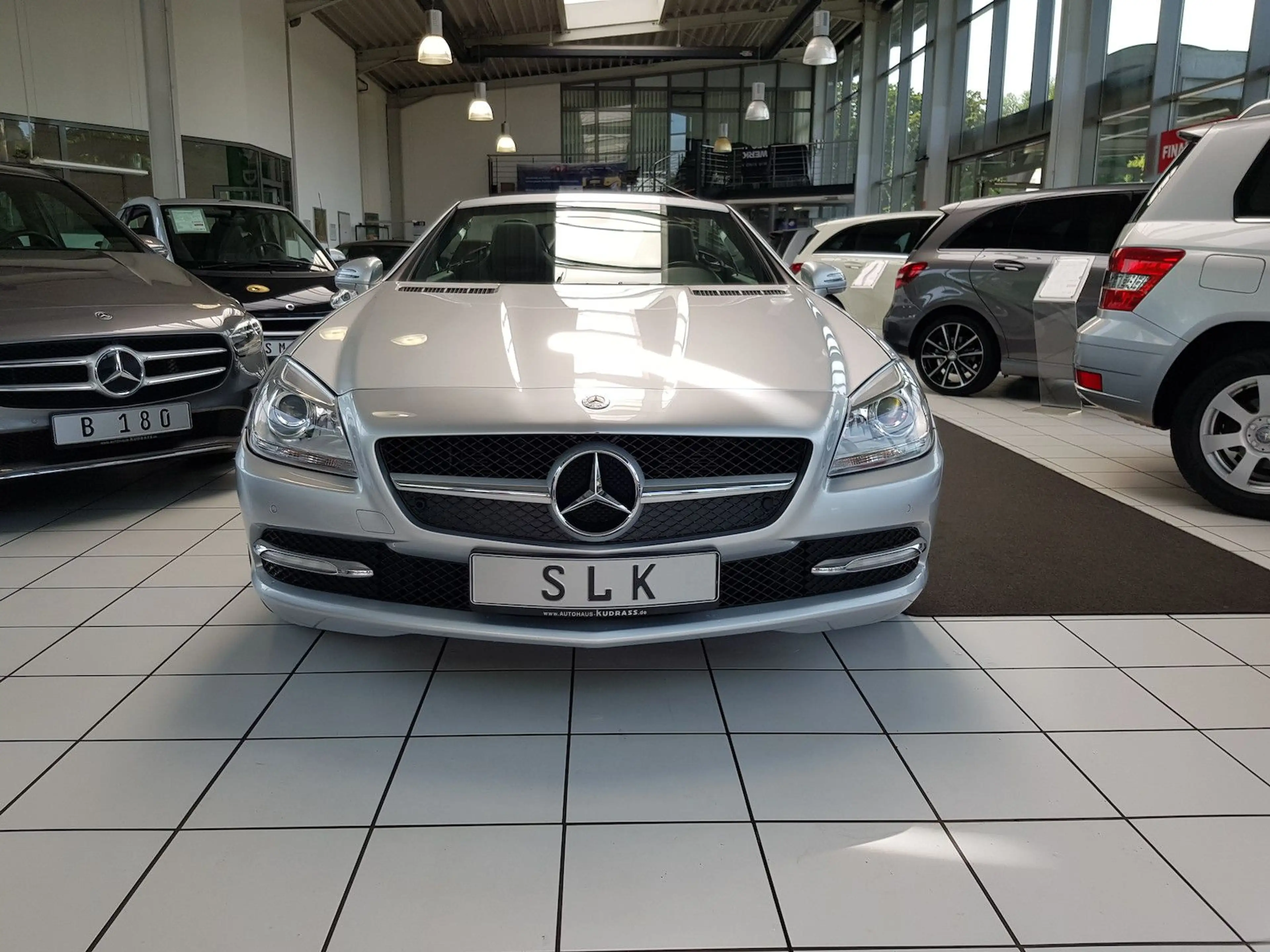 Mercedes-Benz SLK 250 ROADSTER AUTOMATIK SHZ LEDER COMAND — photo 12
