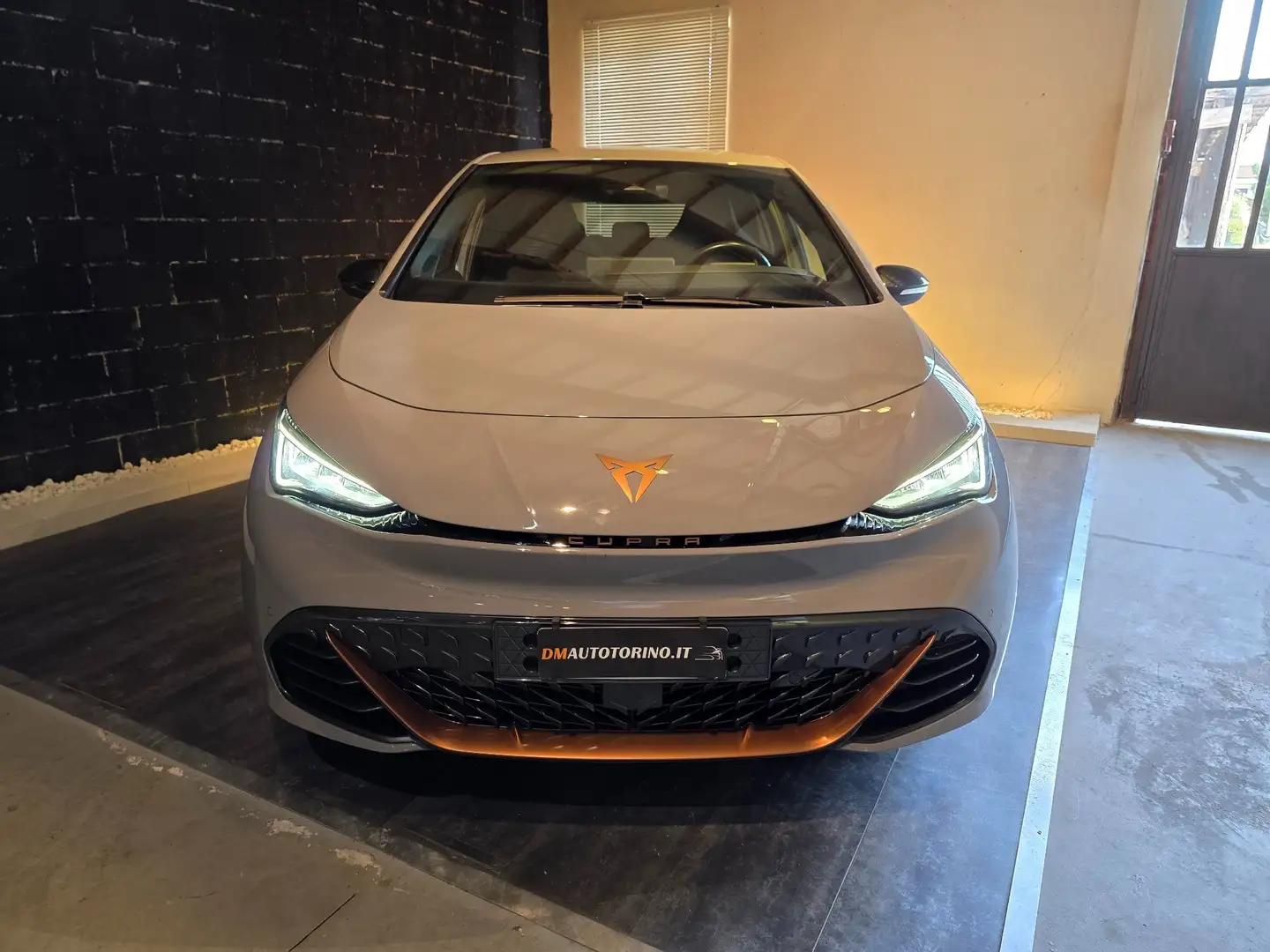 CUPRA Born IMPULSE+ Grigio - 2