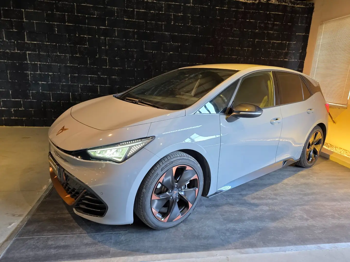 CUPRA Born IMPULSE+ Grigio - 1