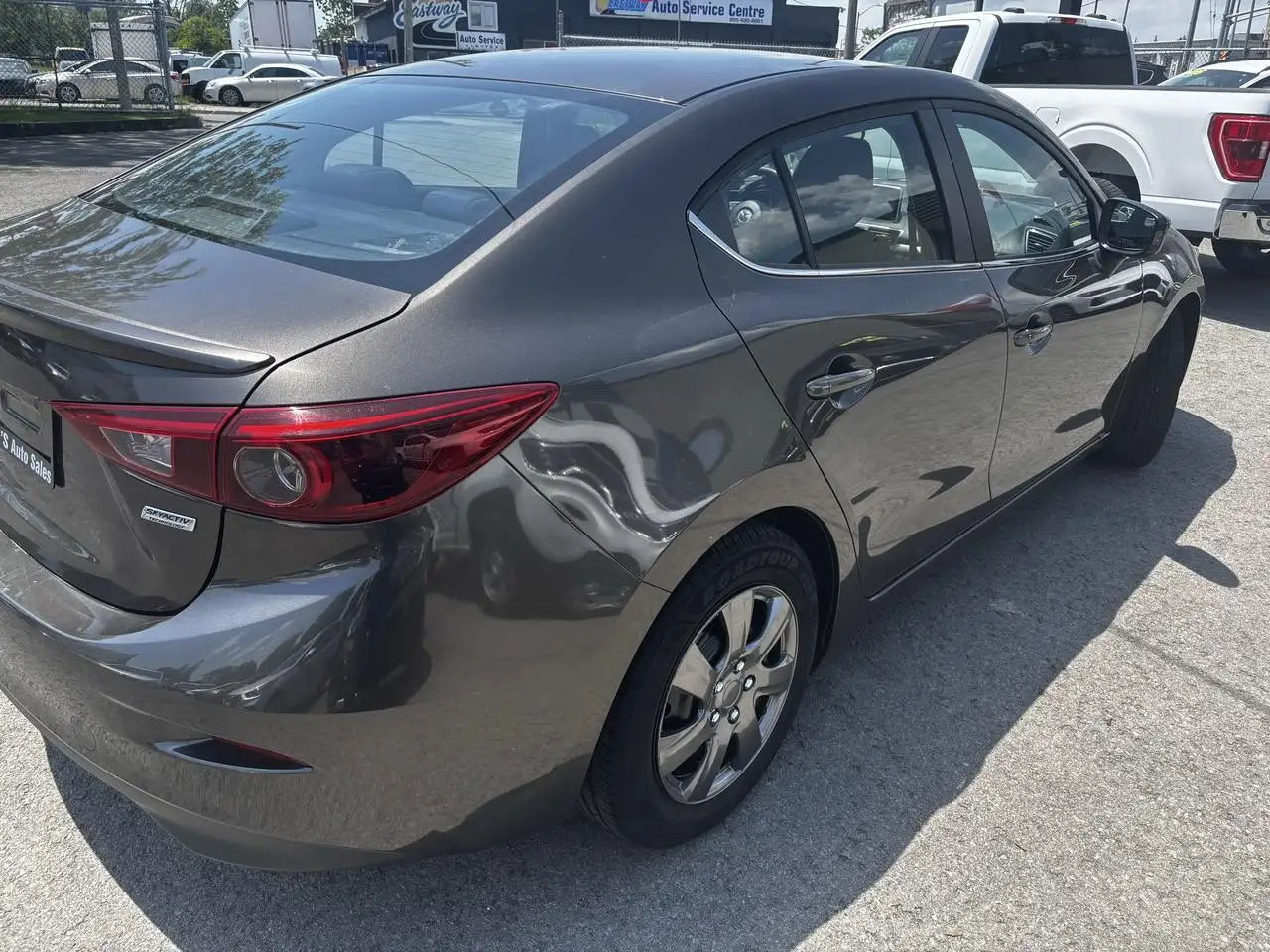 Mazda 3 снимка Mazda 3