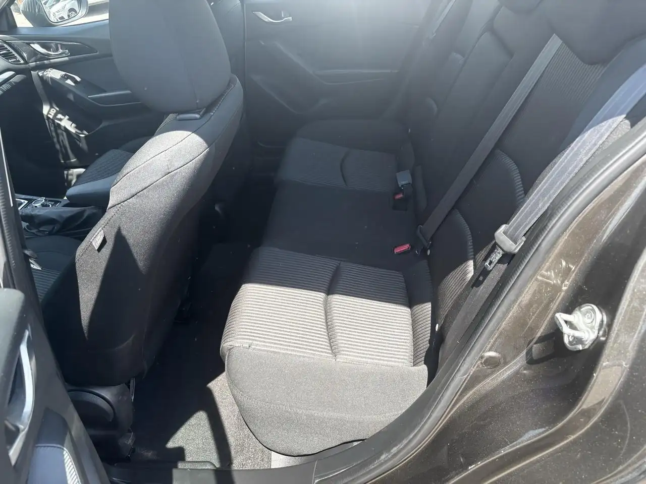 Mazda 3 снимка Mazda 3