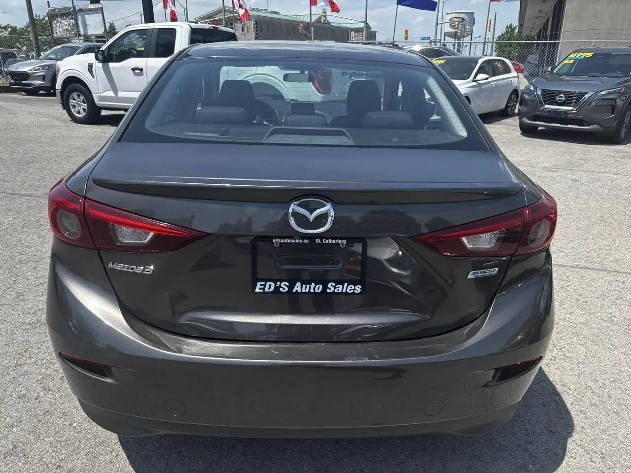 Mazda 3 снимка Mazda 3