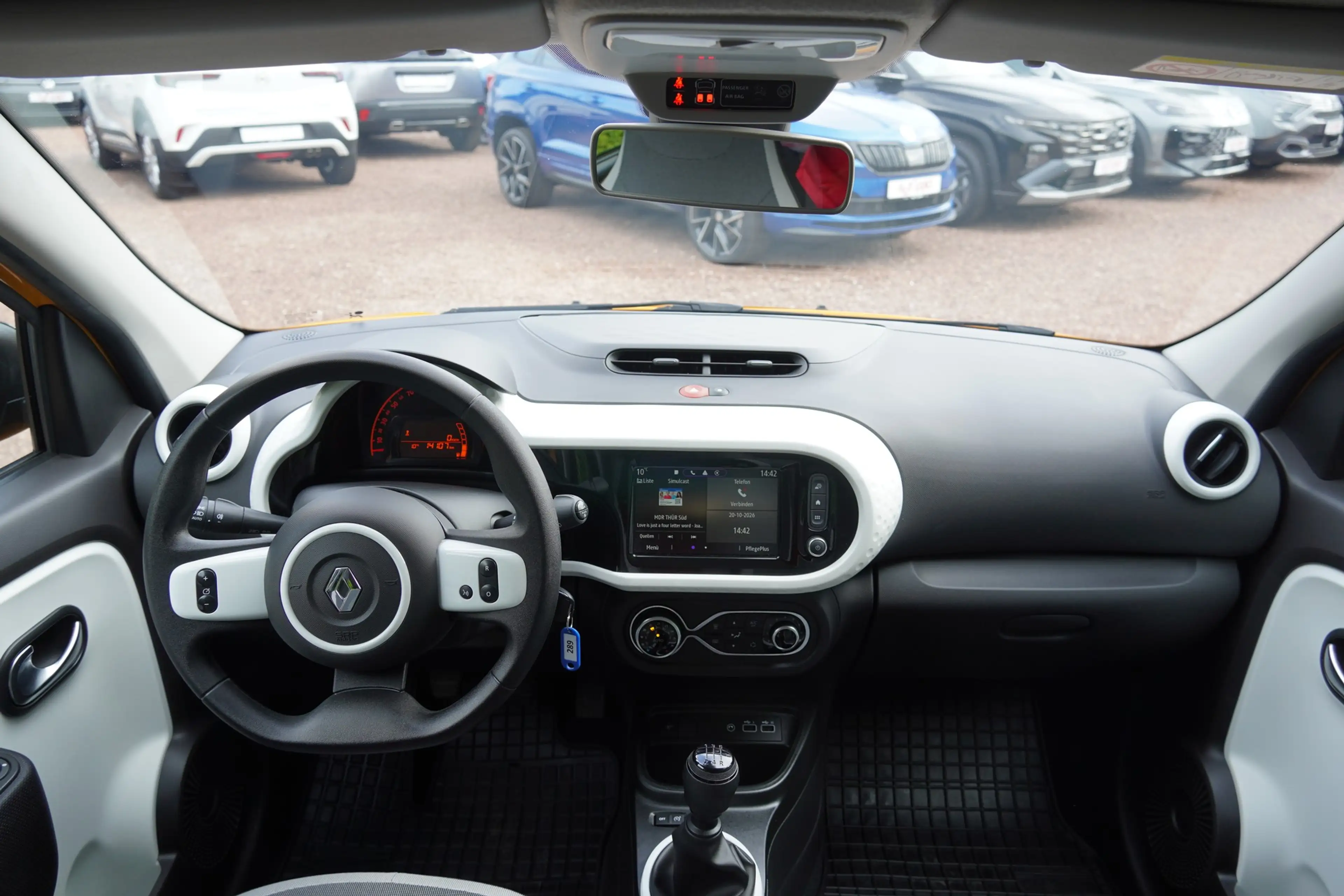 Renault Twingo 1.0 Equilibre Android Apple Klimaaut. DAB — photo 8
