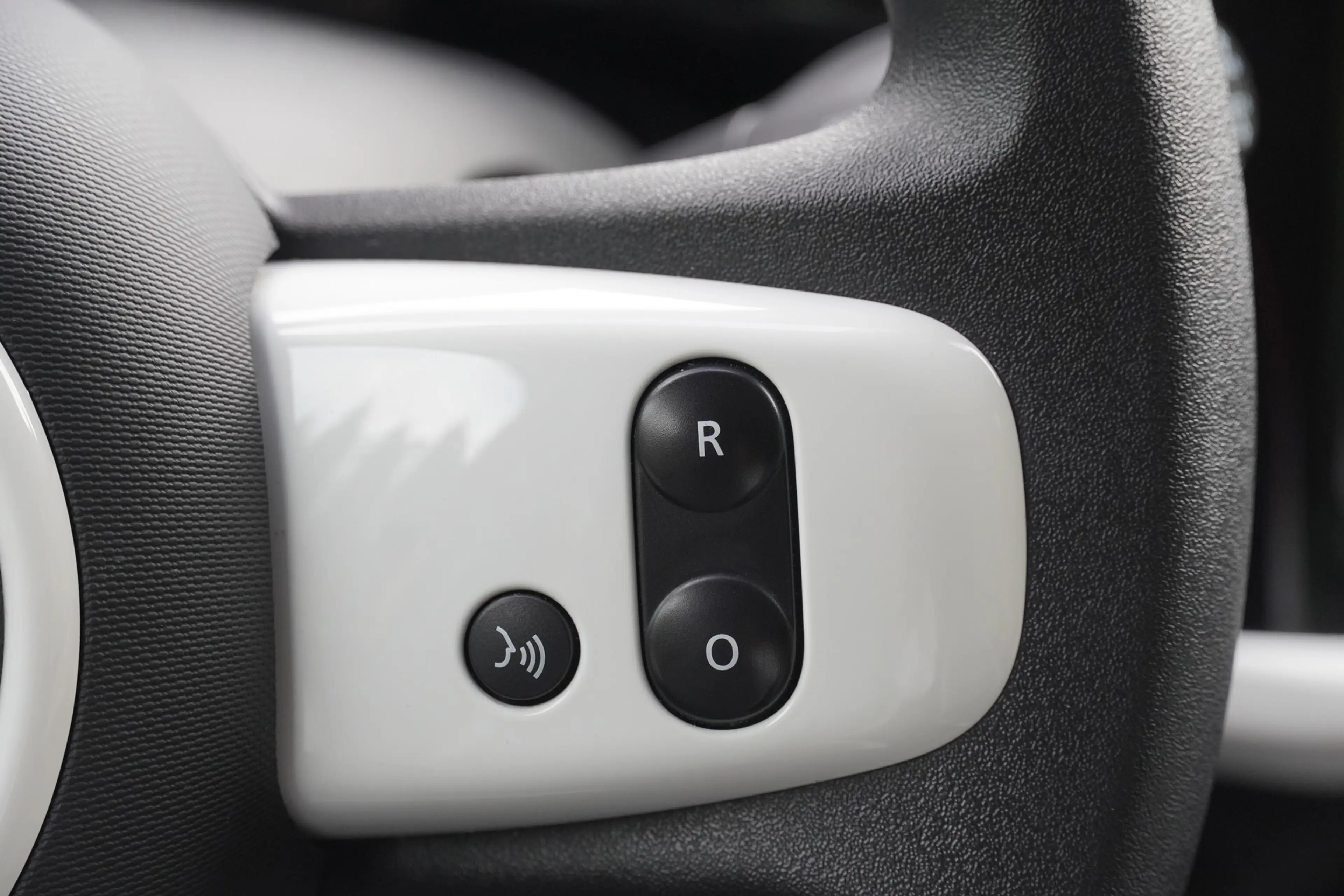 Renault Twingo 1.0 Equilibre Android Apple Klimaaut. DAB — photo 13