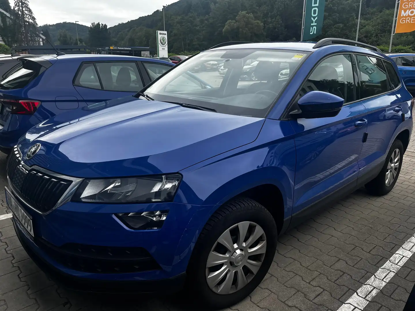 Skoda Karoq Active Blau - 1