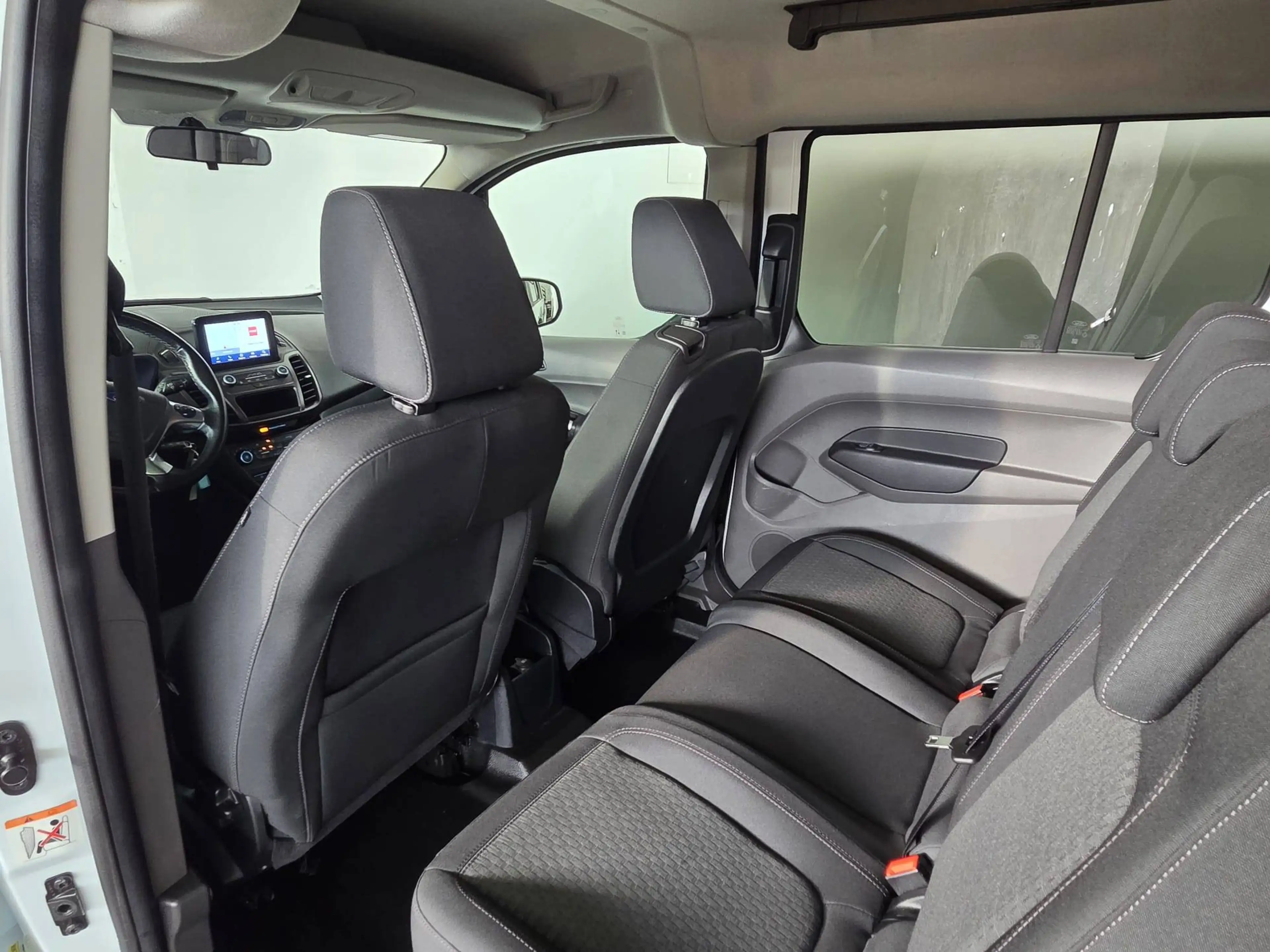Ford Transit Connect 1,5 D Kombi lang Trend, Navi, Klima, 1.Hand — photo 15