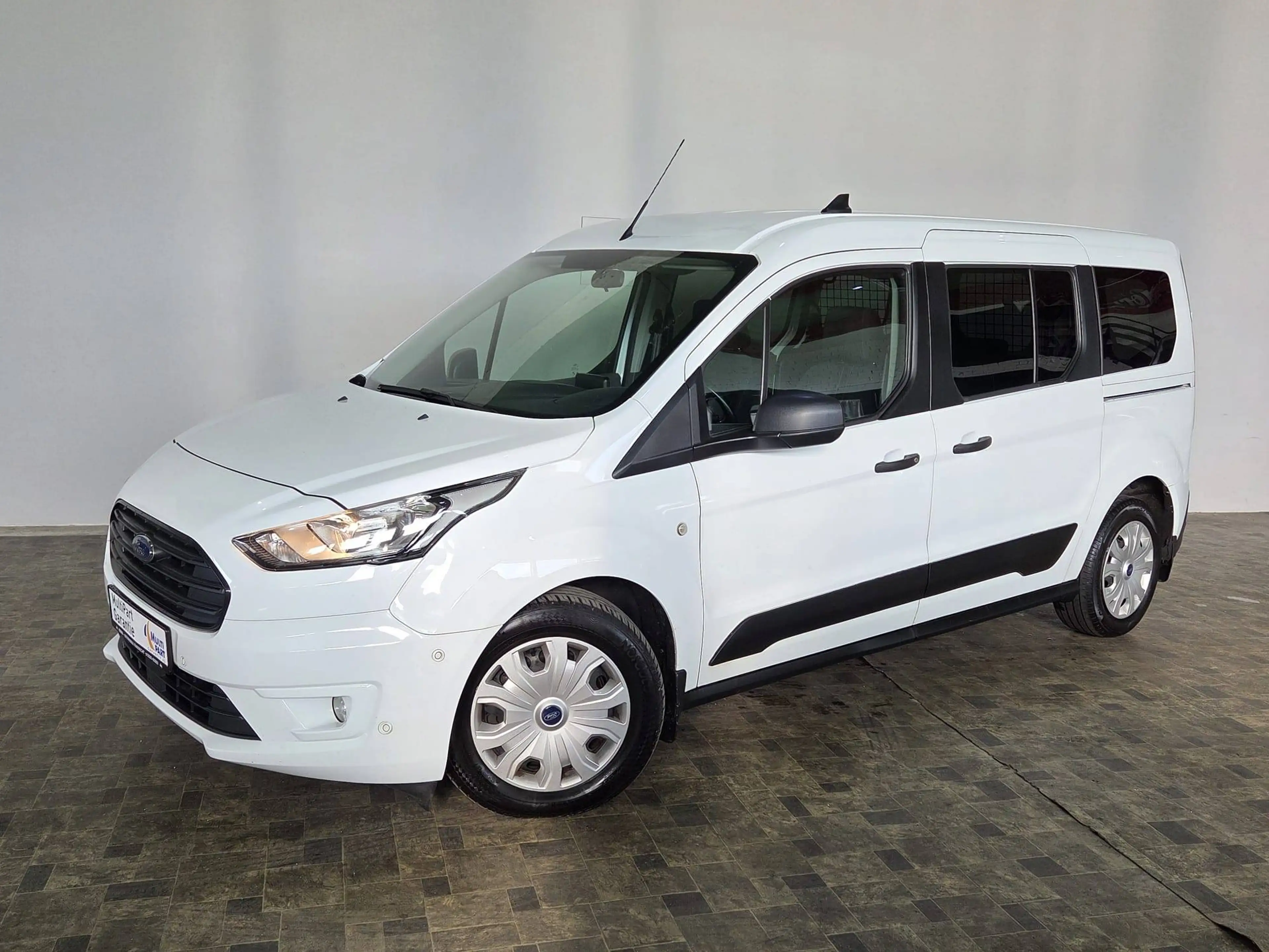 Ford Transit Connect 1,5 D Kombi lang Trend, Navi, Klima, 1.Hand — photo 2