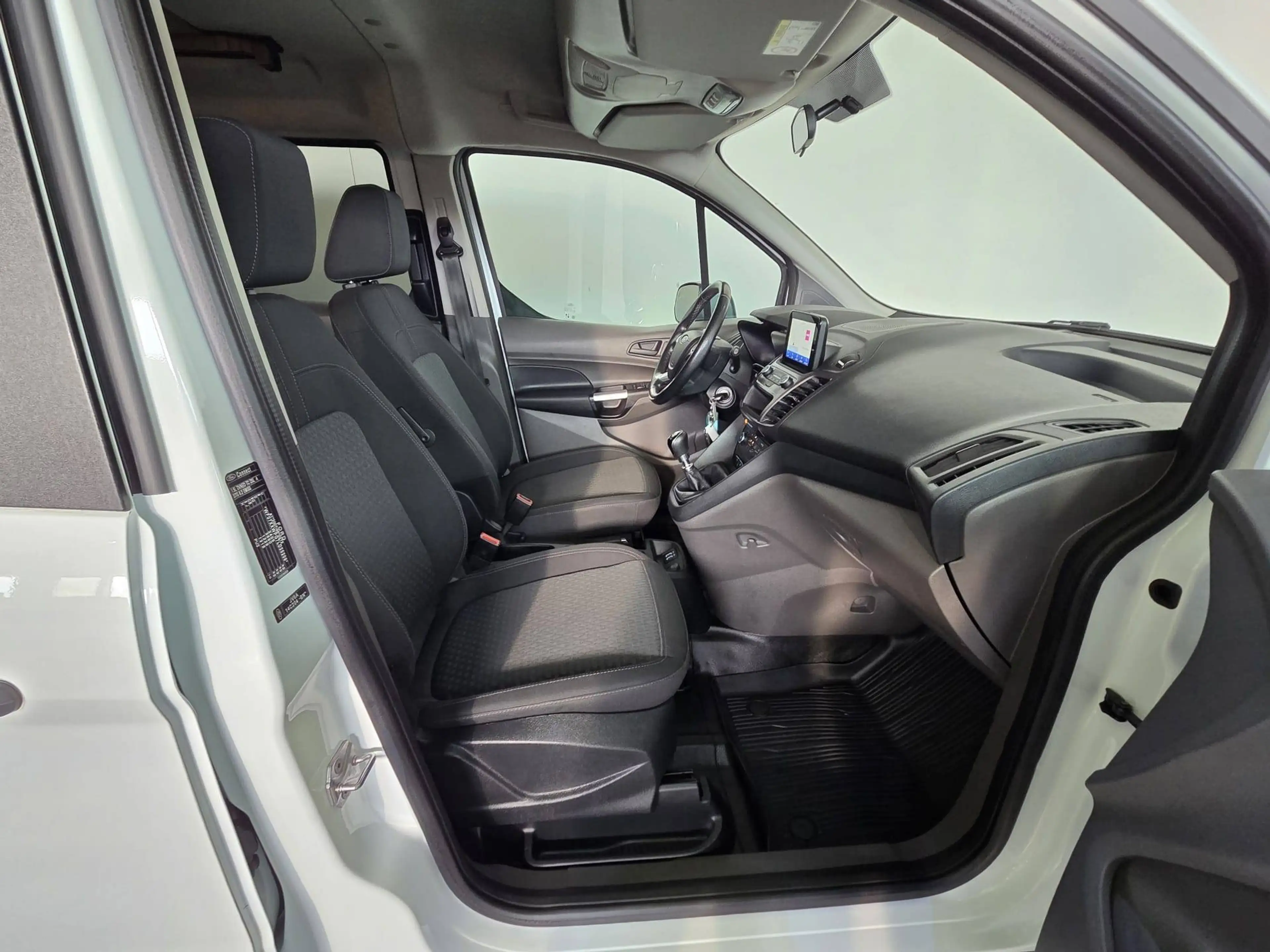 Ford Transit Connect 1,5 D Kombi lang Trend, Navi, Klima, 1.Hand — photo 14