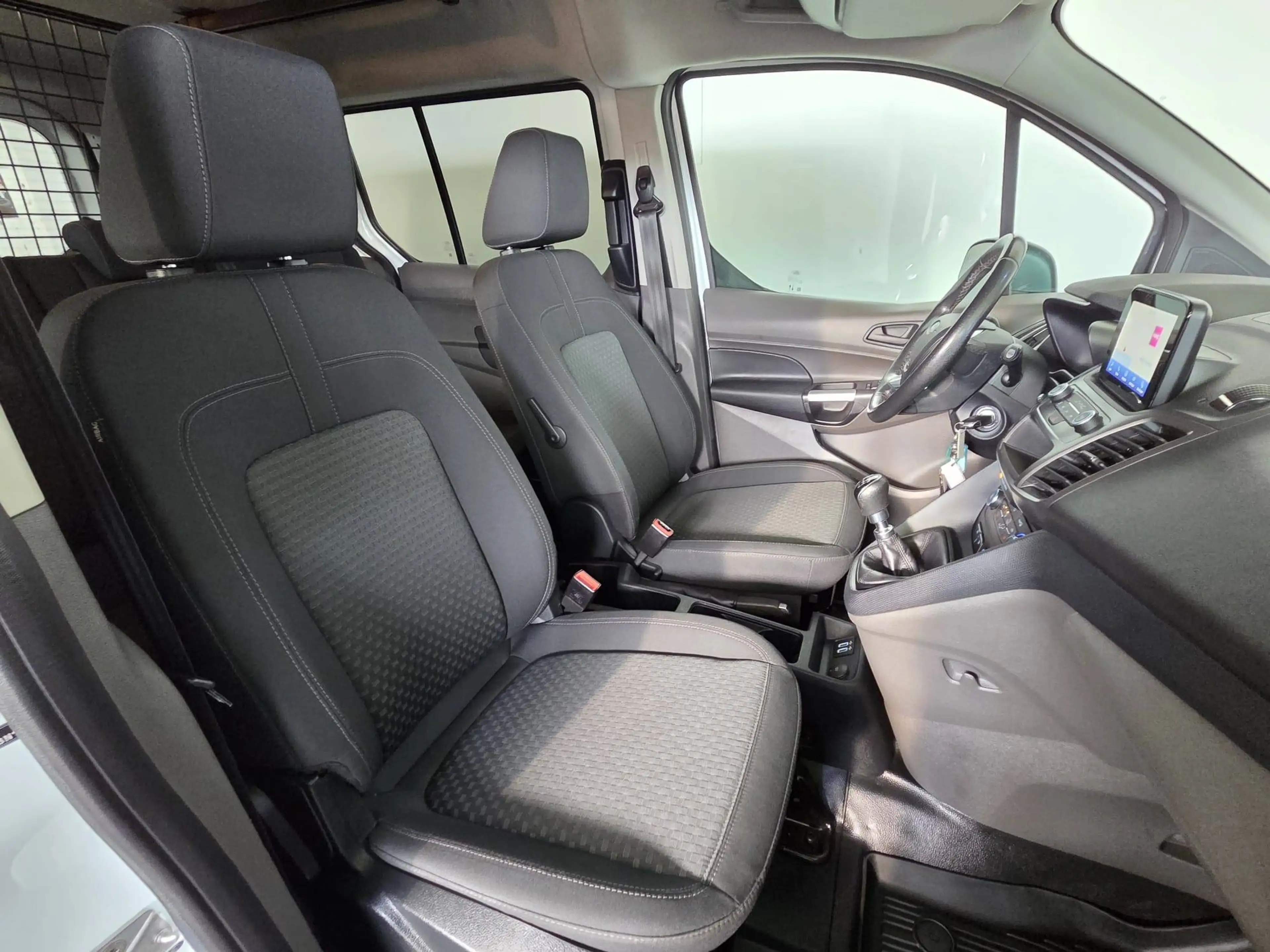 Ford Transit Connect 1,5 D Kombi lang Trend, Navi, Klima, 1.Hand — photo 13