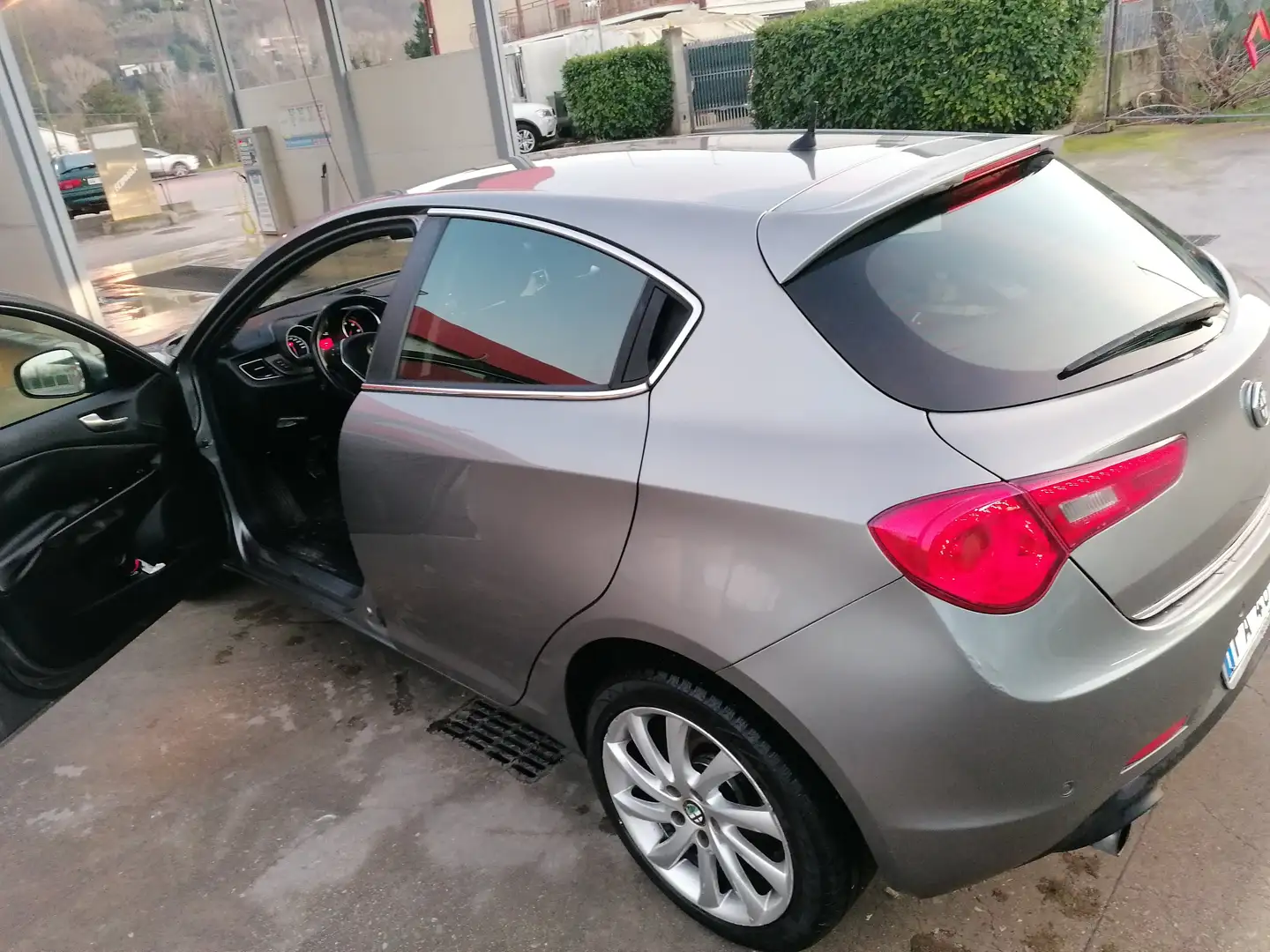 Alfa Romeo Giulietta Giulietta 2.0 jtdm Exclusive 150cv E5+ Grigio - 2