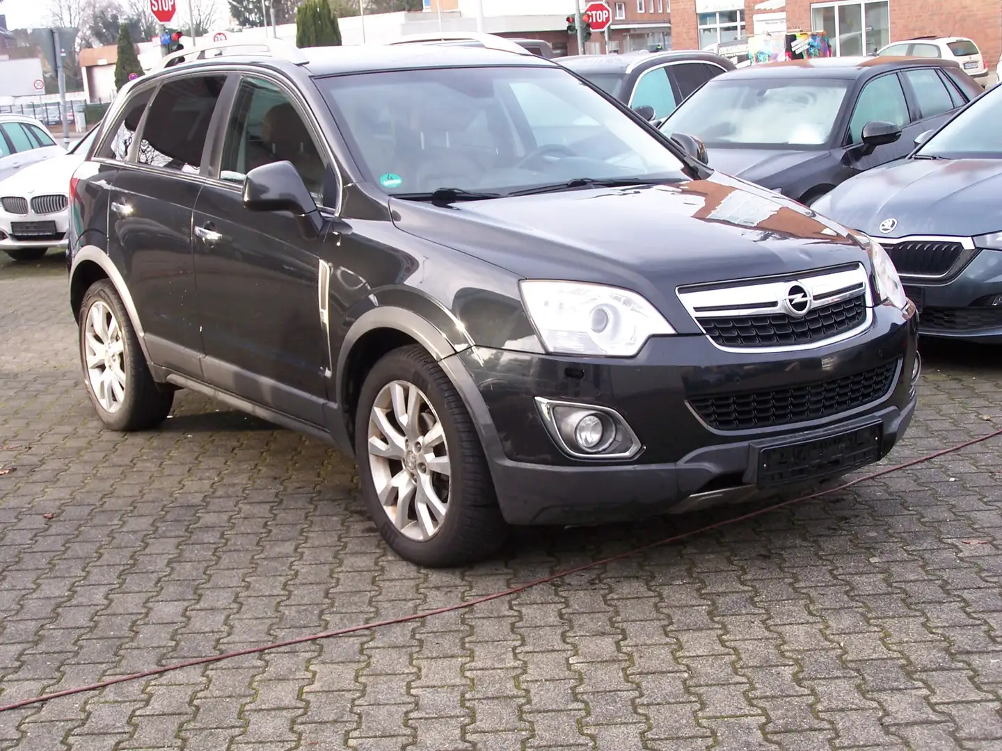 Opel Antara Cosmo 4x4 Schwarz - 1