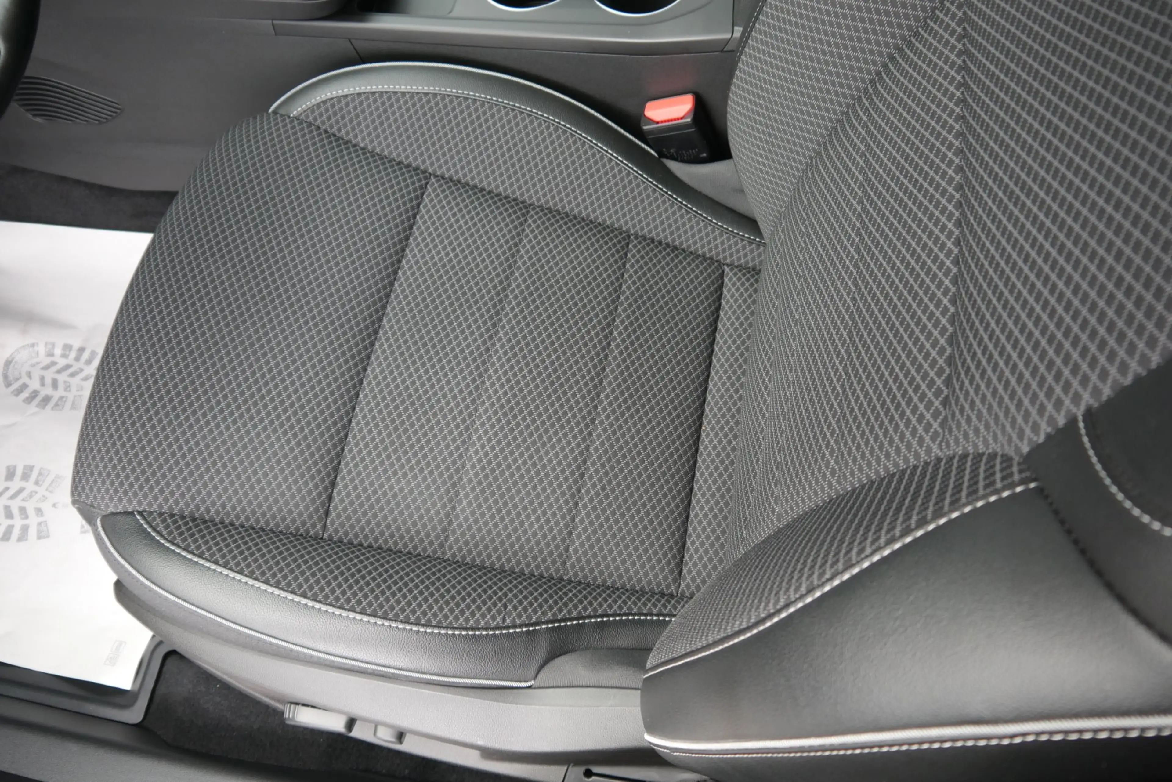 Renault Arkana E-Tech Hybrid 145 Techno *AHK/Navi/RFK/Lenkradhzg./LED* — photo 9