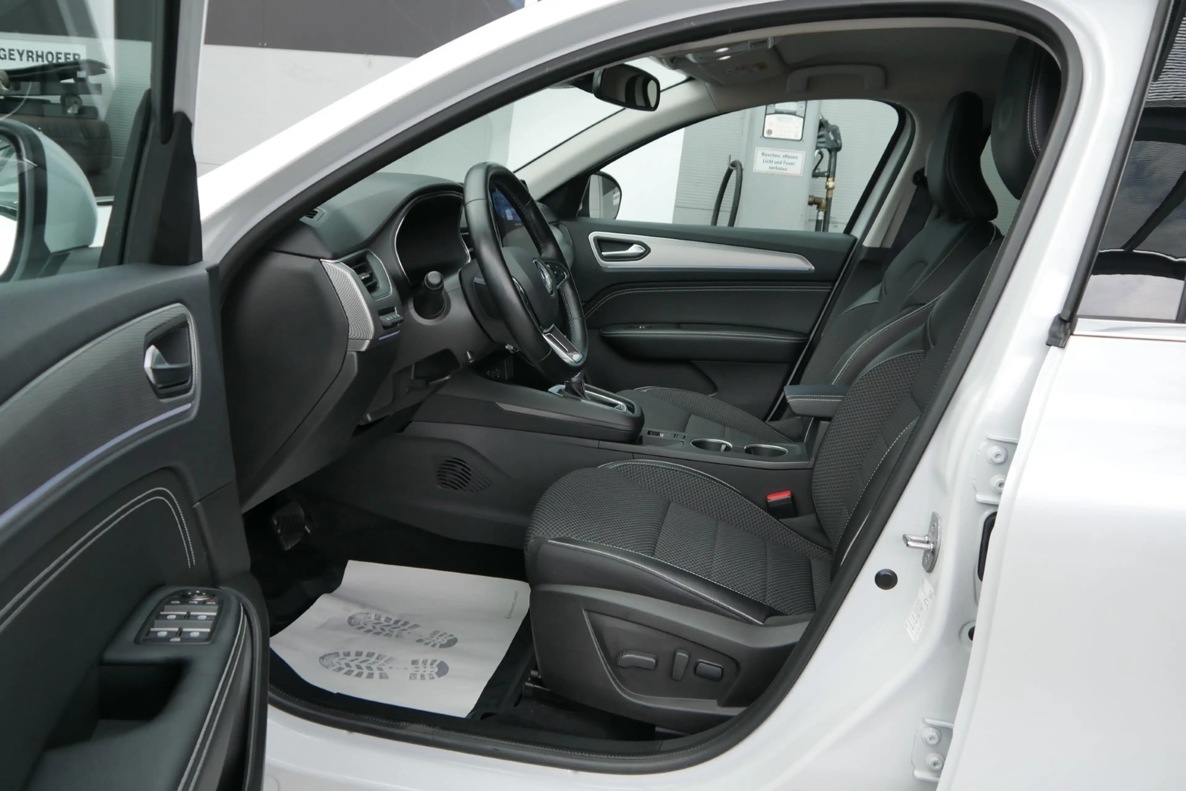 Renault Arkana E-Tech Hybrid 145 Techno *AHK/Navi/RFK/Lenkradhzg./LED* — photo 6