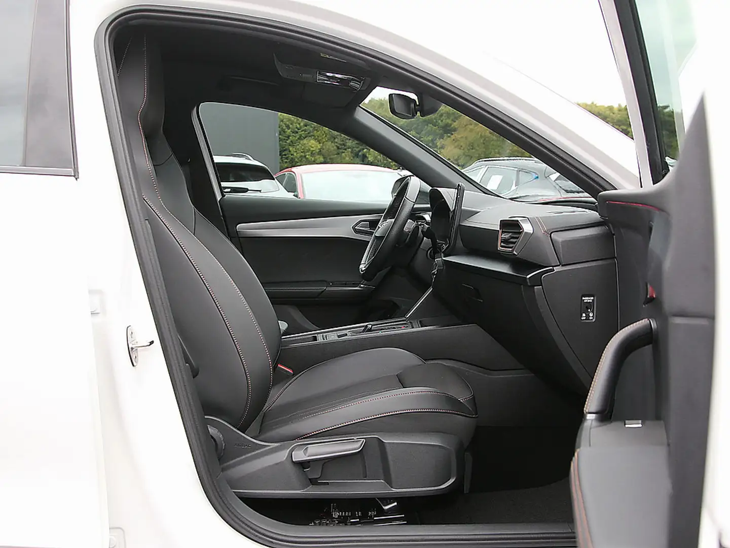 CUPRA Formentor 1.4 TSI VZ e-Hybrid NAVI KAMERA LED Weiß - 2