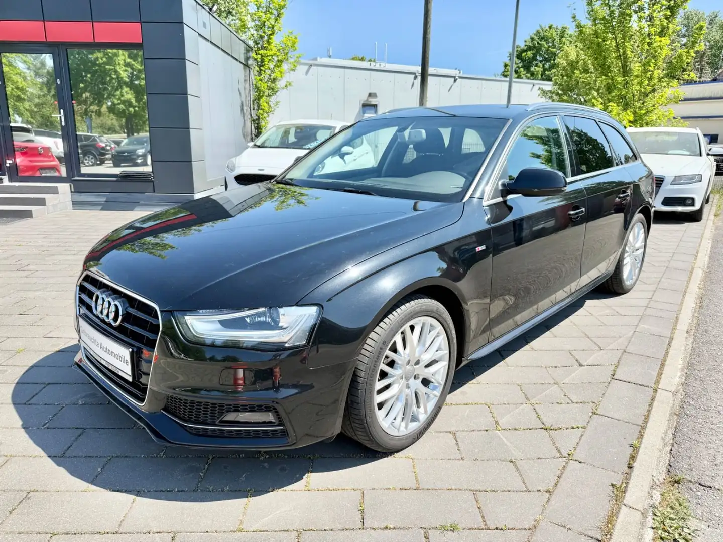 Audi A4 Avant,Automatik,S-Line,Xenon,Navi,Sitzheizung, Zwart - 1