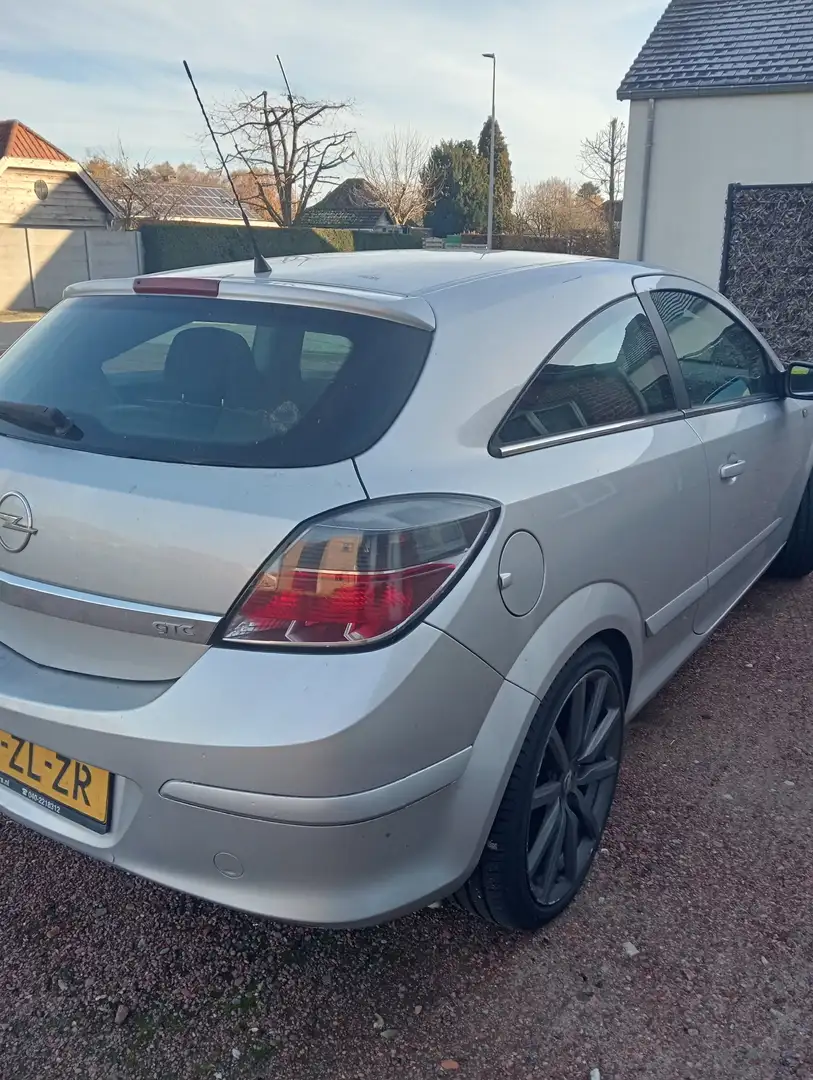 Opel Astra Astra 1.8 Temptation Zilver - 2