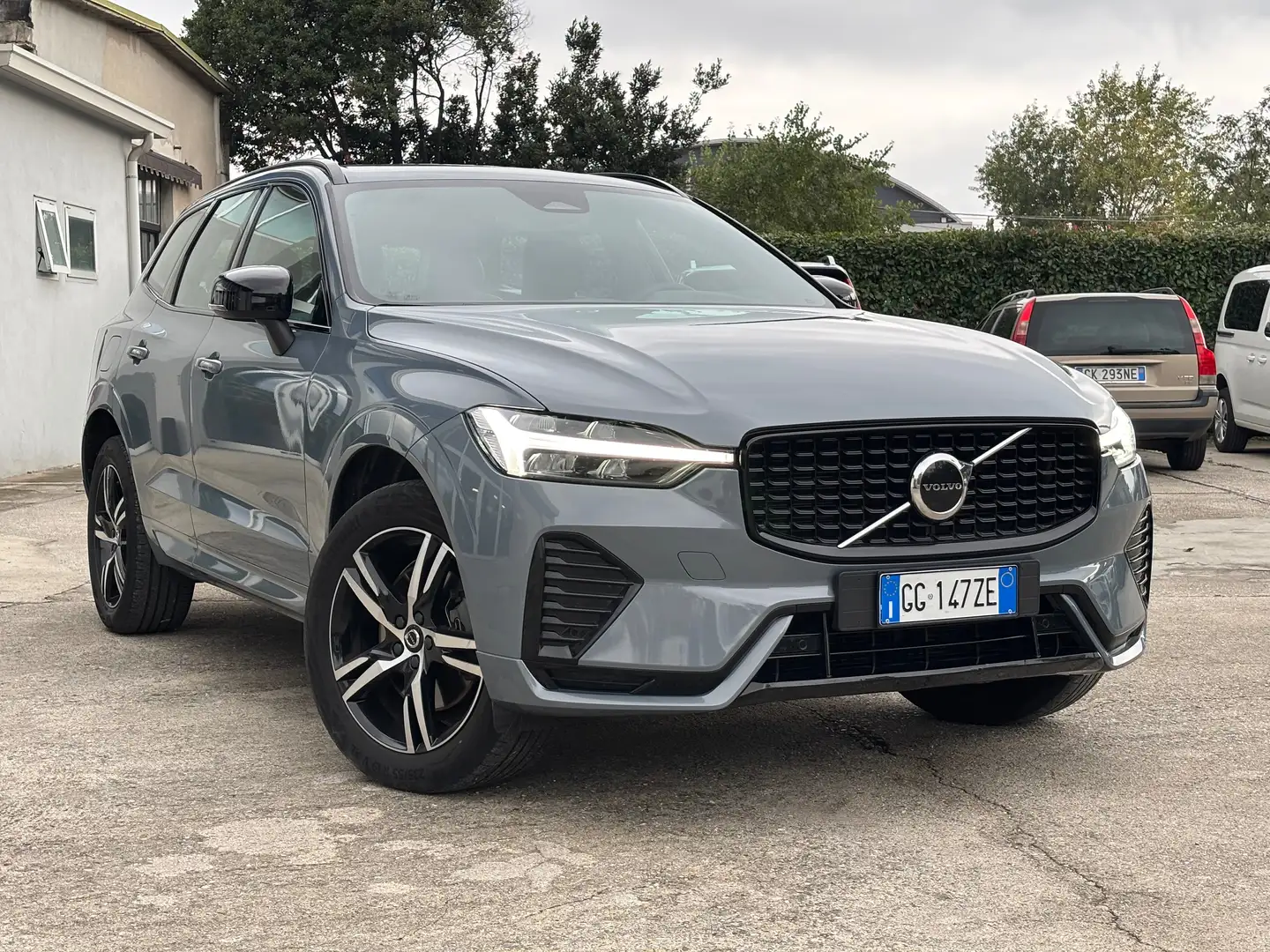 Volvo XC60 XC60 MY22/B4 D AWD/R-Design/IVA esposta Grigio - 2