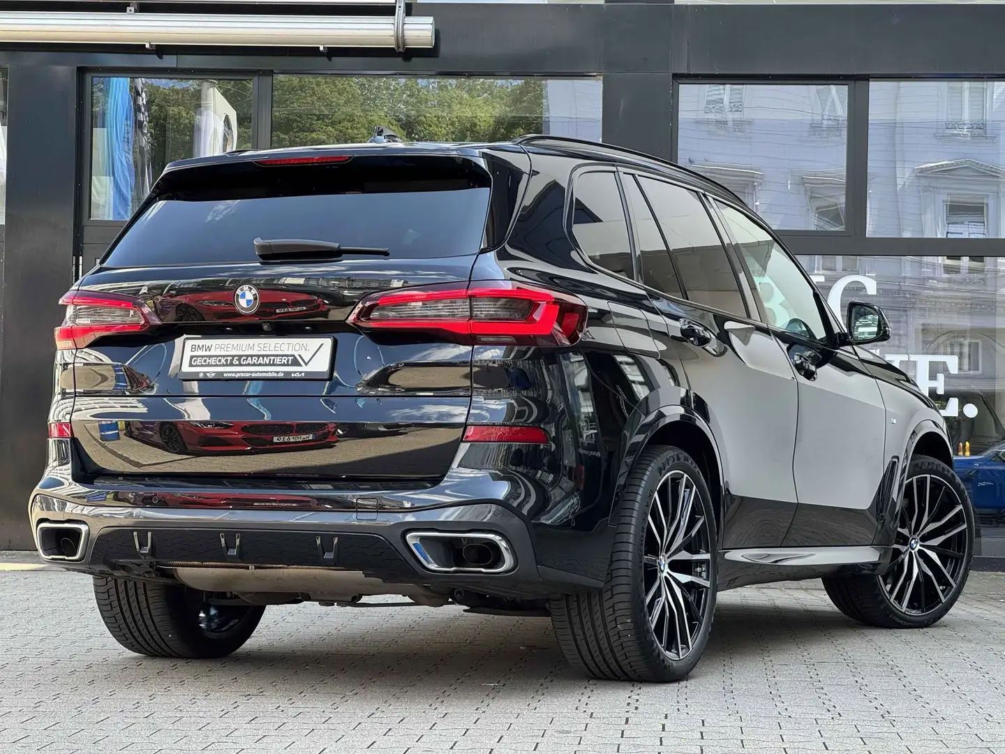 BMW X5 xDrive30d M Sport 22" Pano AHK PA RFK HiFi Schwarz - 2